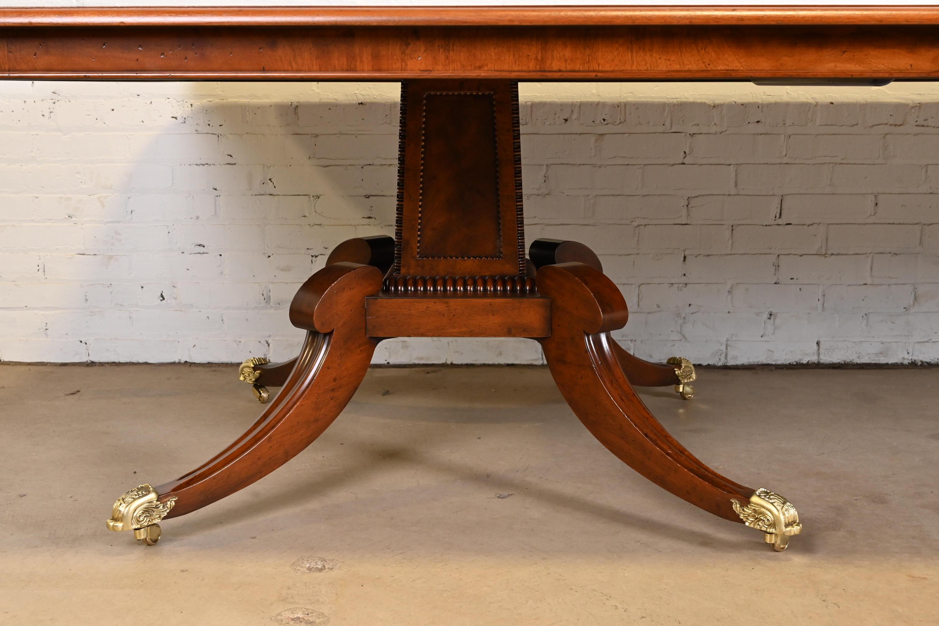 English Georgian Double Pedestal Dining Table by Restall Brown & Clennell For Sale 4