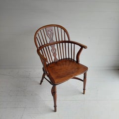 English Georgian Elm Windsor Armchair Double Bow Spindle Back, 1900s