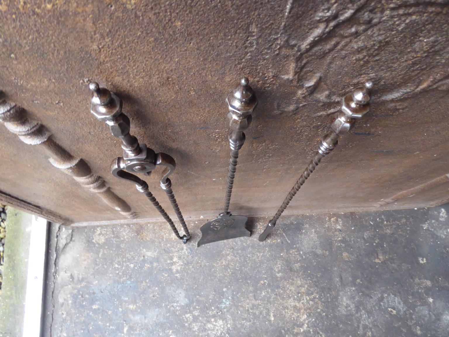 English Georgian Fireplace Tool Set or Fire Irons, 18th-19th Century For Sale 6