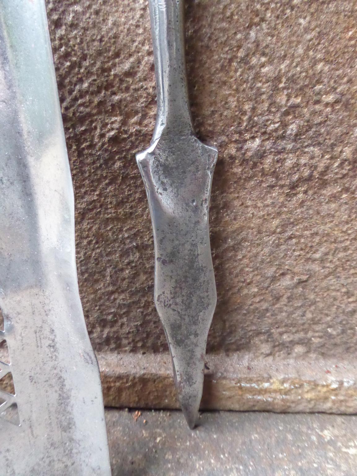 English Georgian Fireplace Tool Set or Fire Irons, 18th-19th Century In Good Condition In Soest, NL
