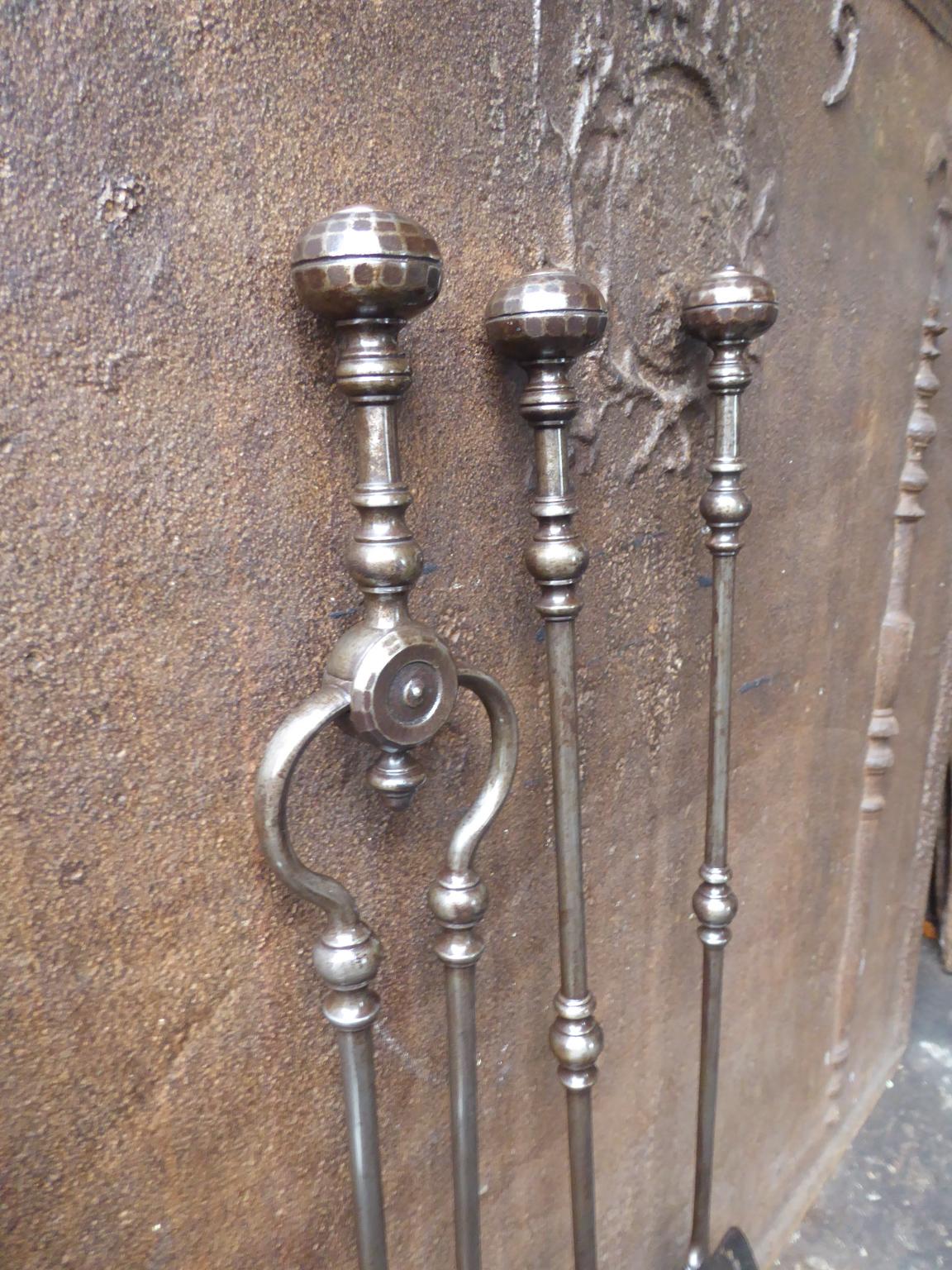 Brass English Georgian Fireplace Tool Set or Fire Irons, 18th-19th Century For Sale