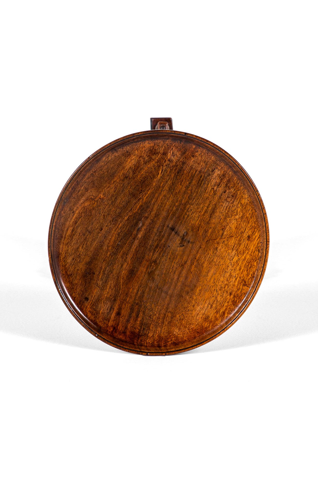 Table à boissons en bois fruitier de style géorgien anglais Bon état - En vente à Faversham, GB