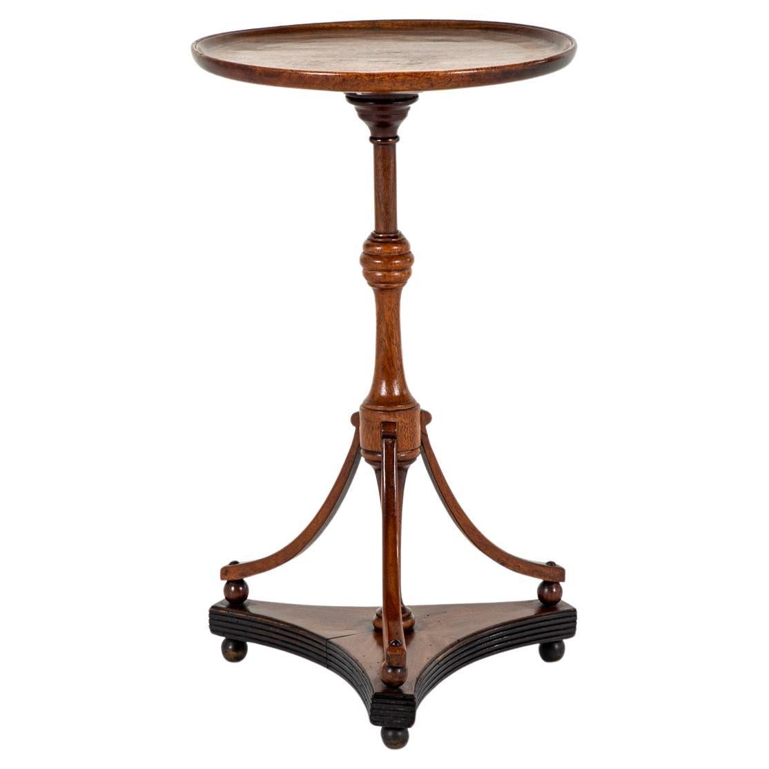 Table à boissons en bois fruitier de style géorgien anglais