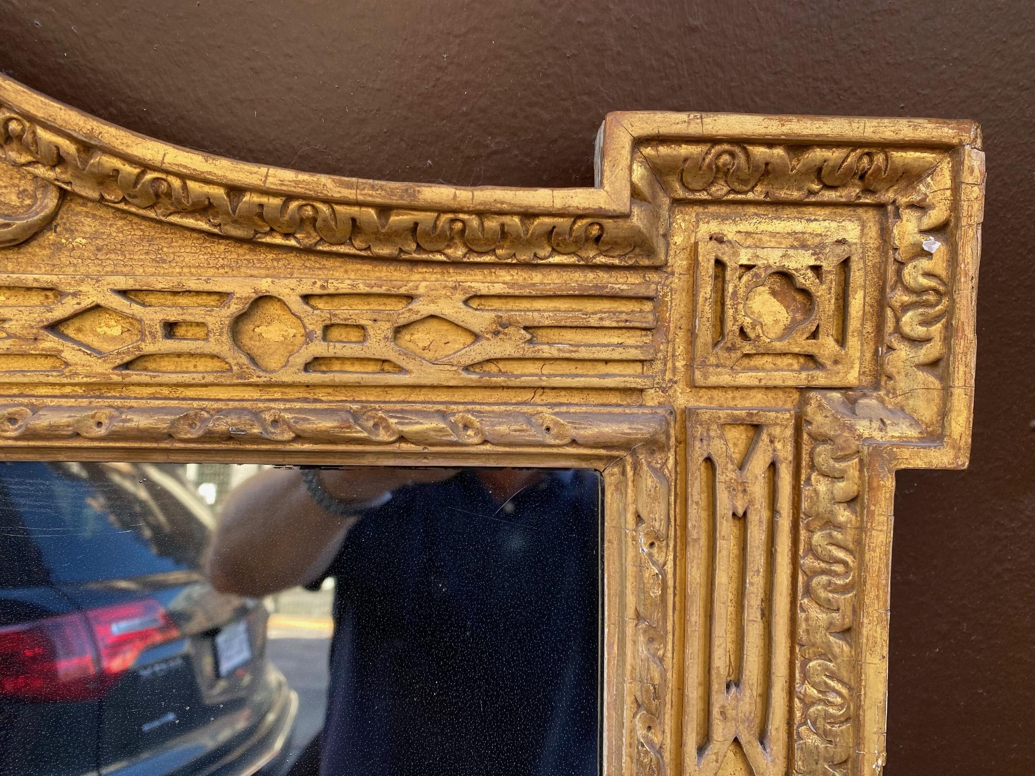 Inglés Georgiano  Espejo sobre repisa de madera dorada en venta 3