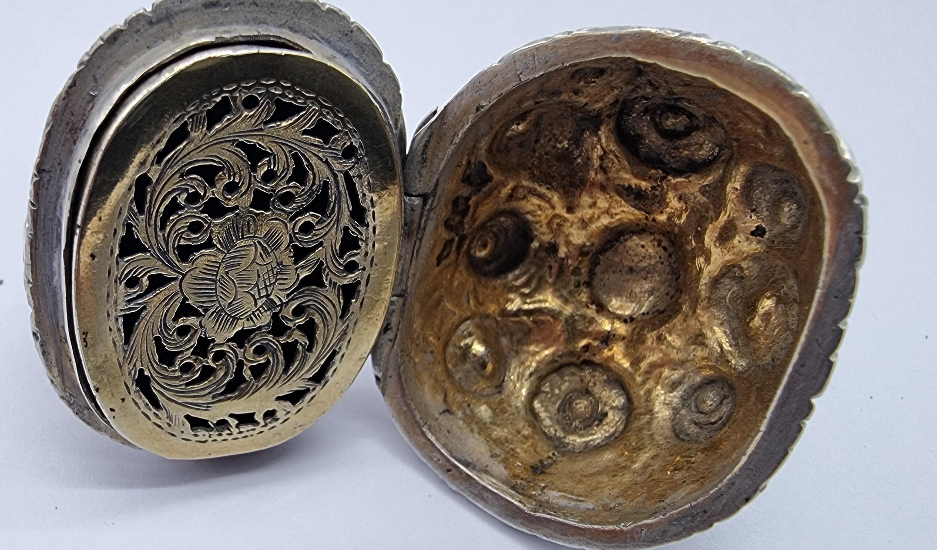 English Georgian hallmarked silver vinaigrette modelled as cornucopia circa 1820 8