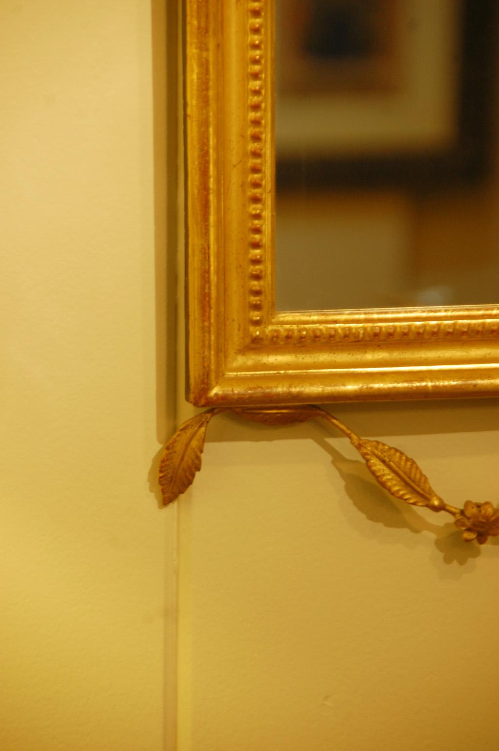 18th Century English Georgian Hepplewhite Period Gold Leaf Mirror with Urn, Leaves and Swags