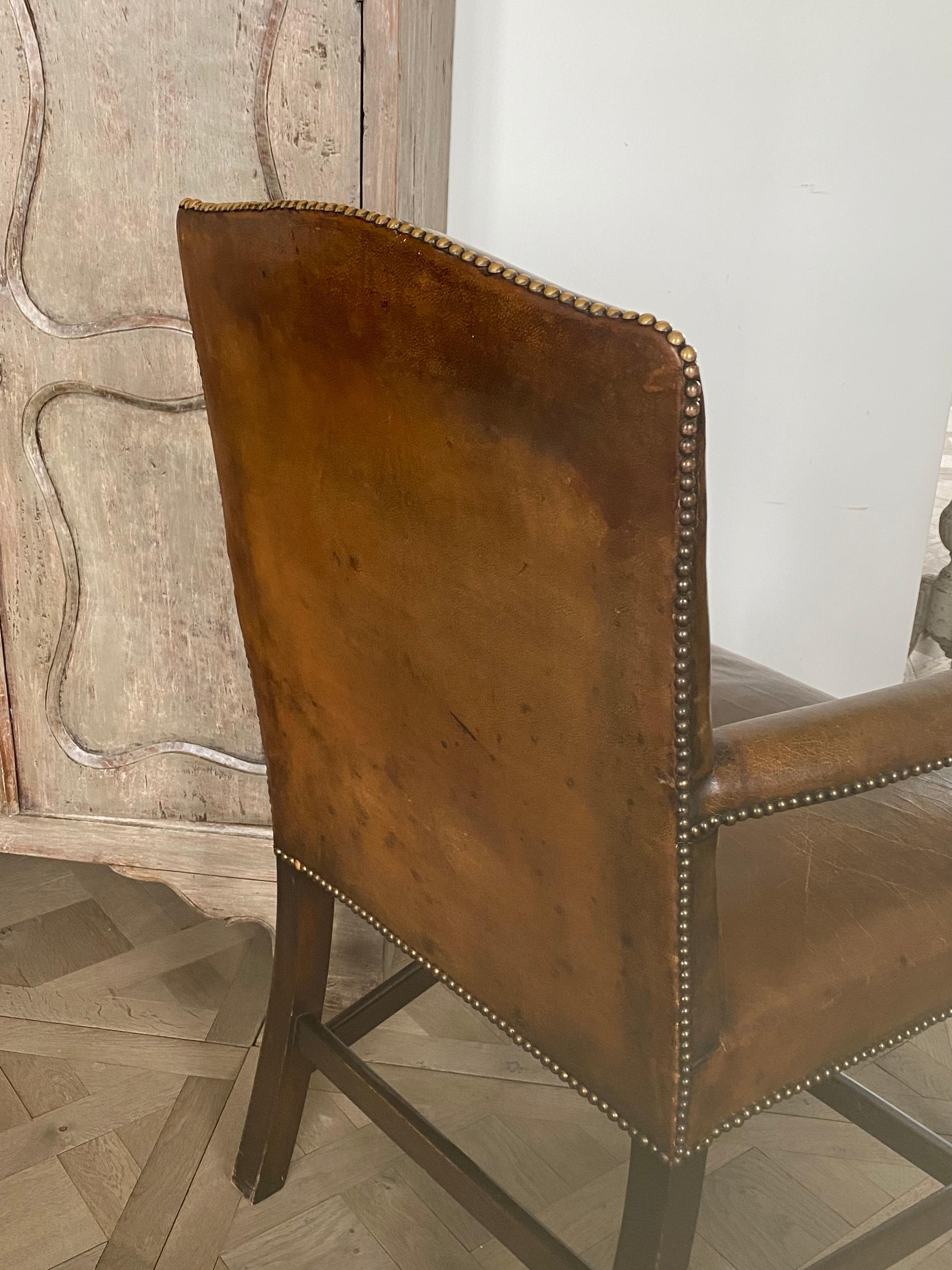 English Georgian Leather Armchair, 1920 For Sale 1