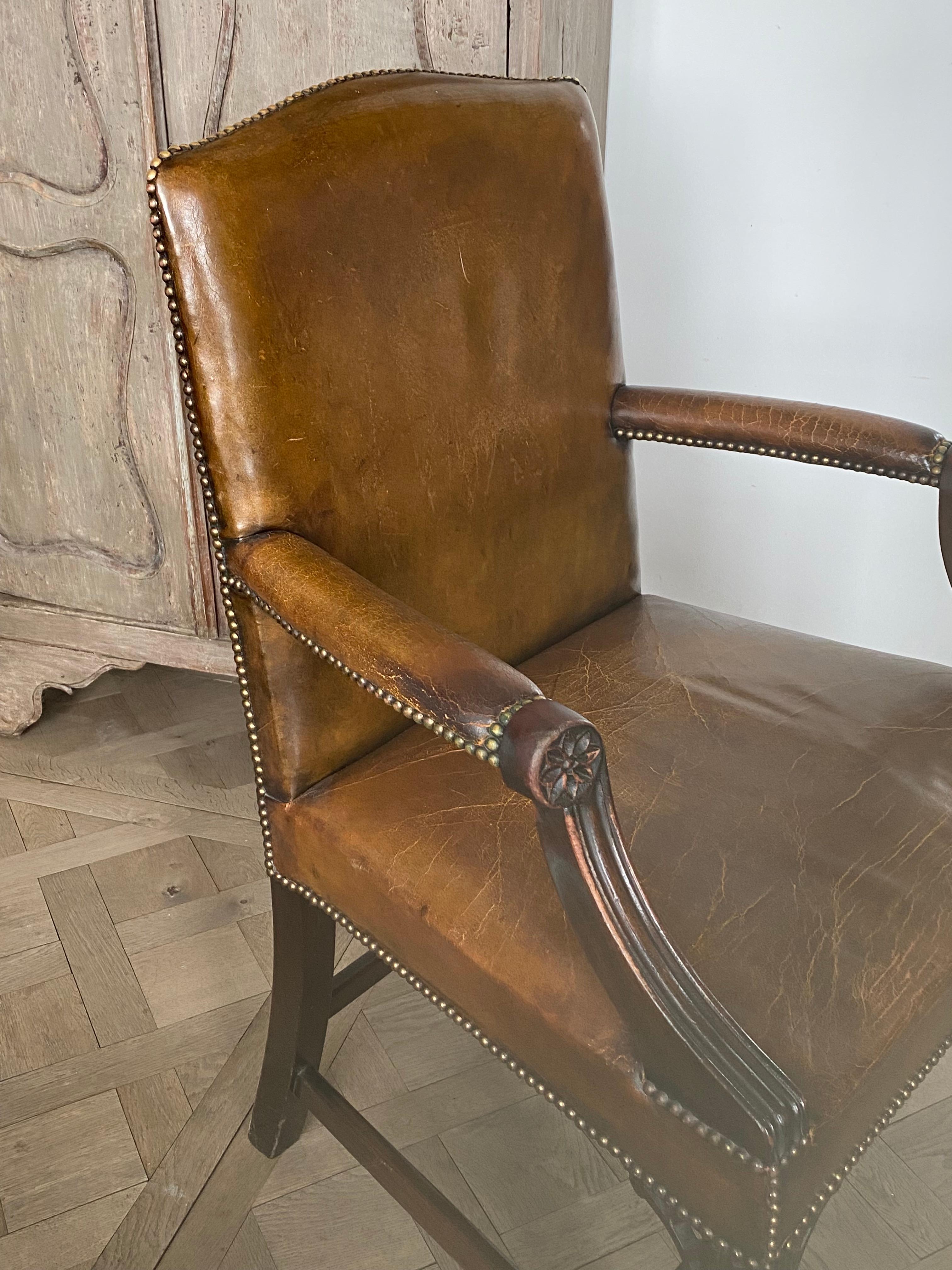 English Georgian Leather Armchair, 1920 For Sale 2