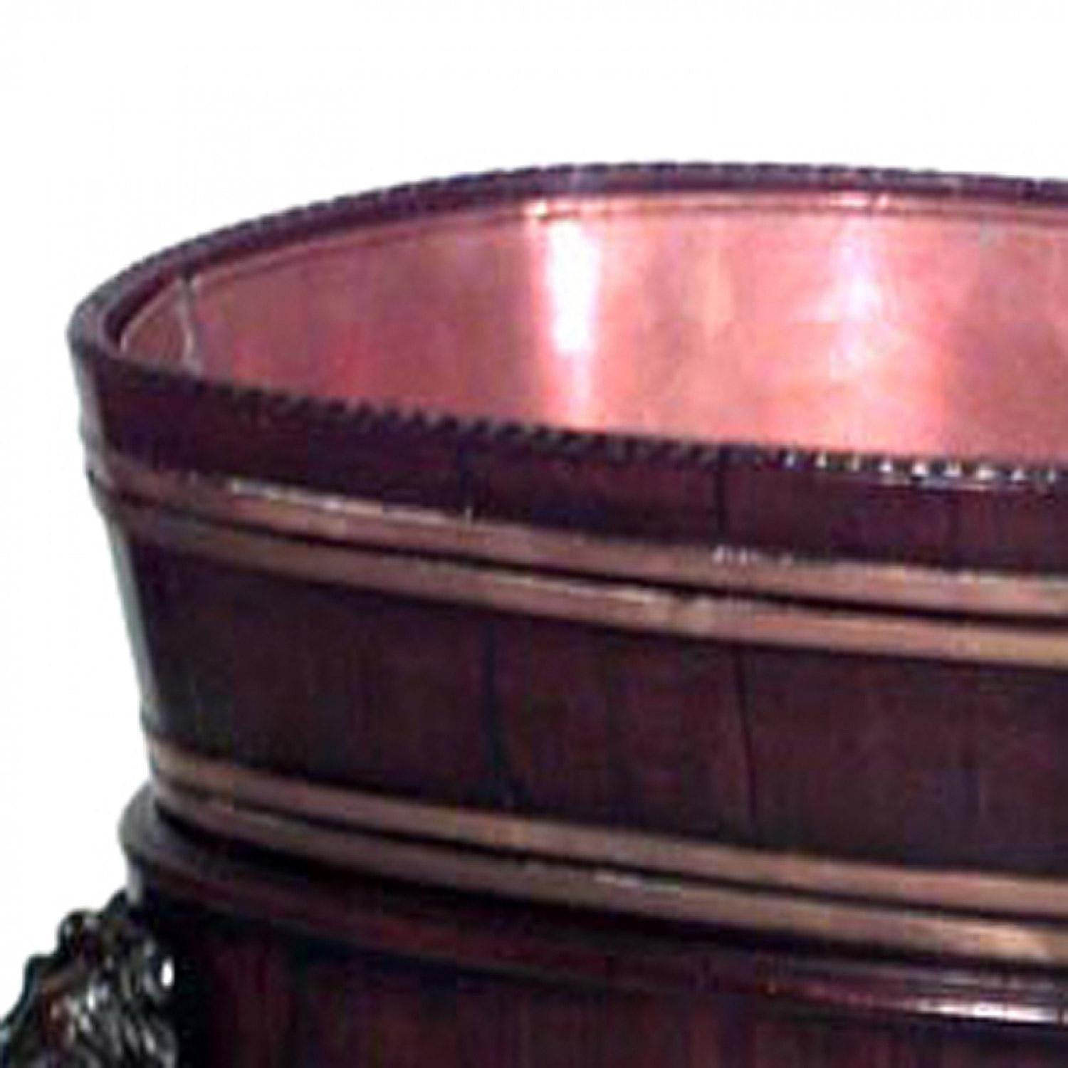 English Georgian Lion Planter Bon état - En vente à Queens, NY