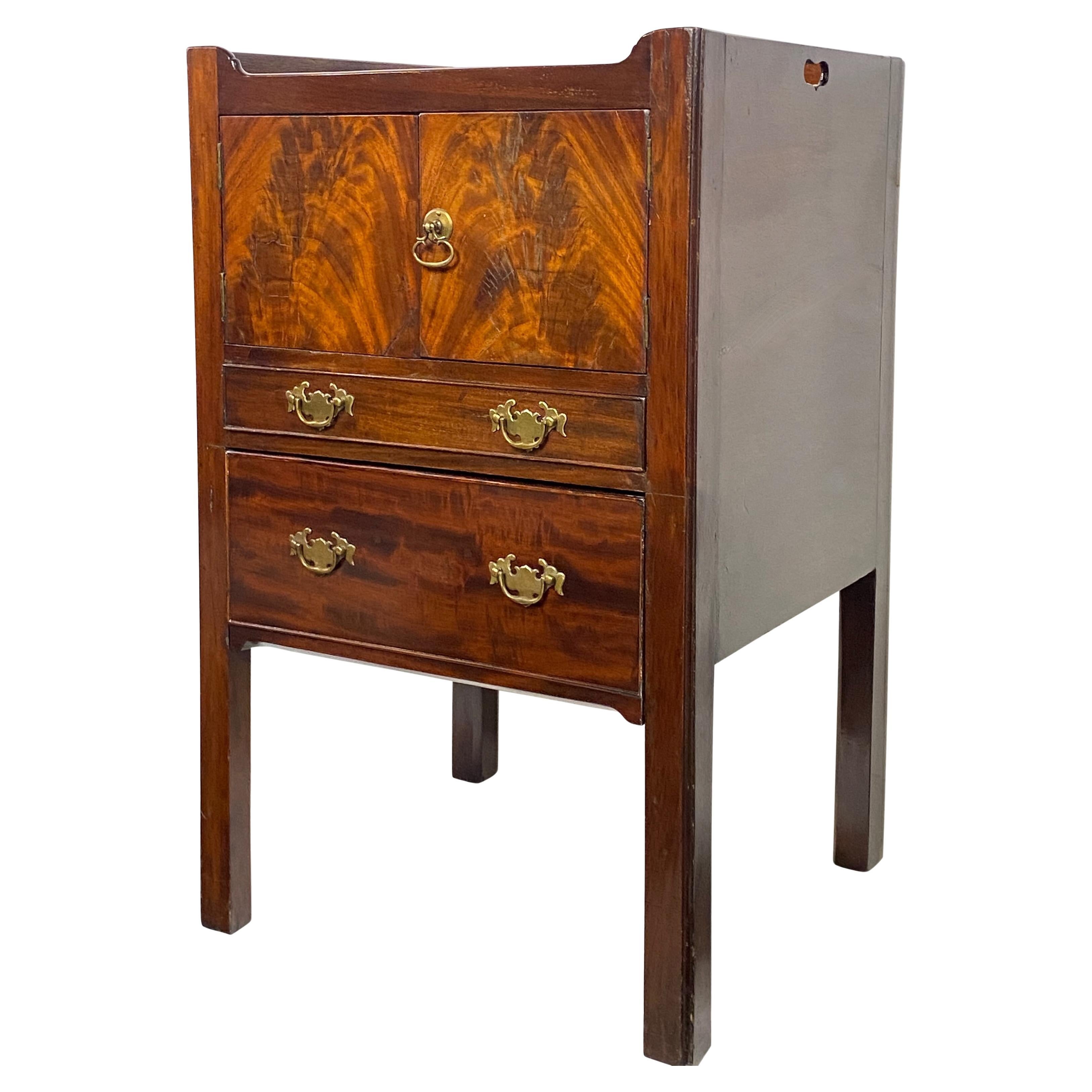 English Georgian Mahogany Bedside Cabinet Commode For Sale