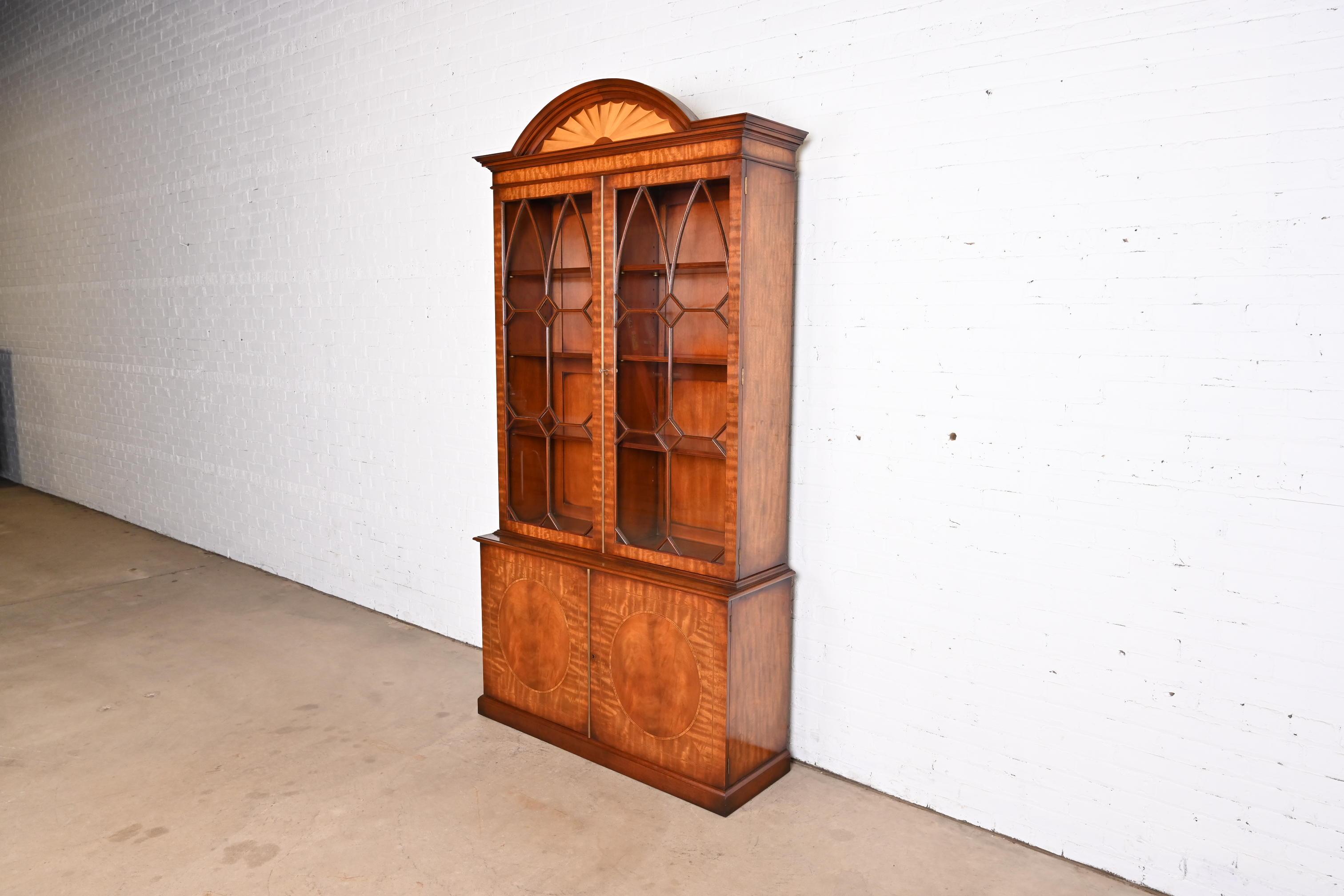 English Georgian Mahogany Breakfront Bookcase by Restall Brown & Clennell In Good Condition In South Bend, IN