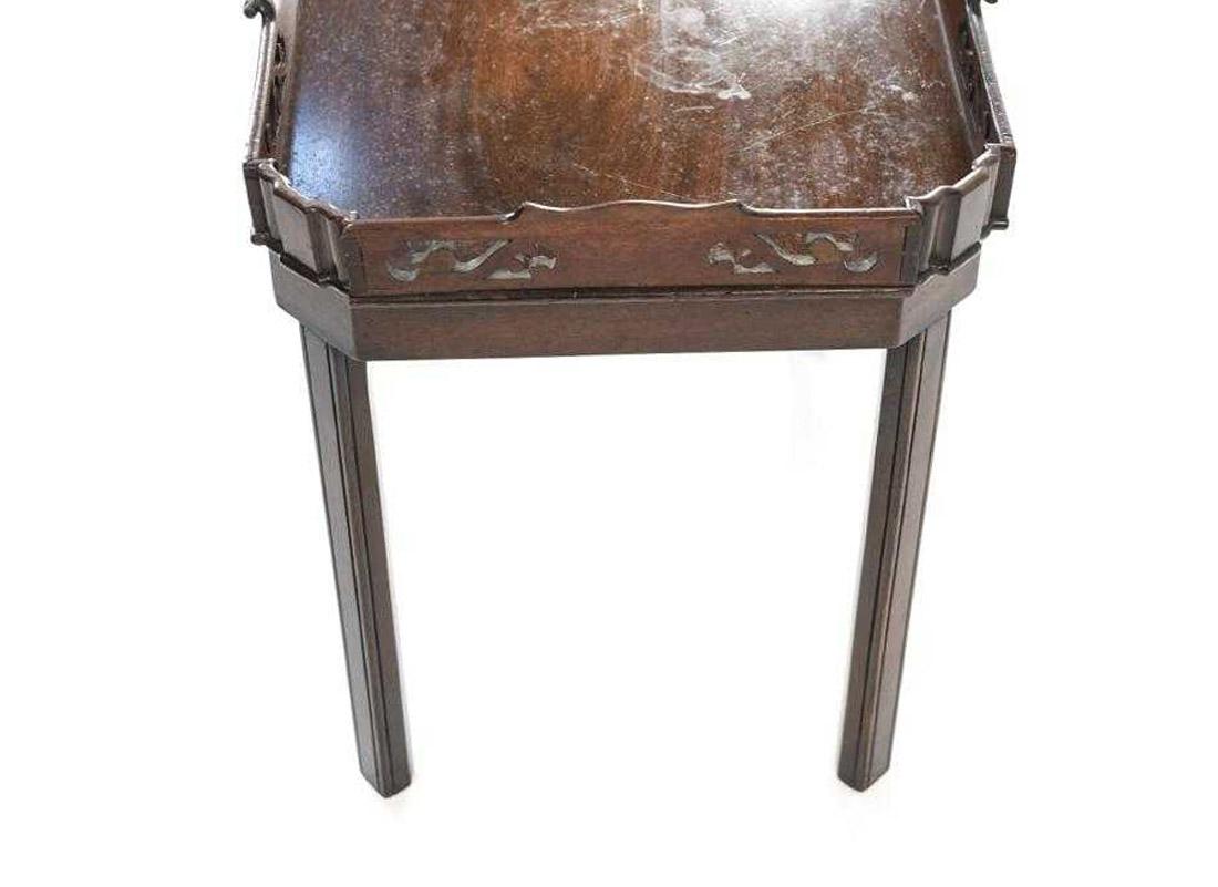 English Georgian Mahogany Butler Tray Table In Good Condition For Sale In Sheffield, MA
