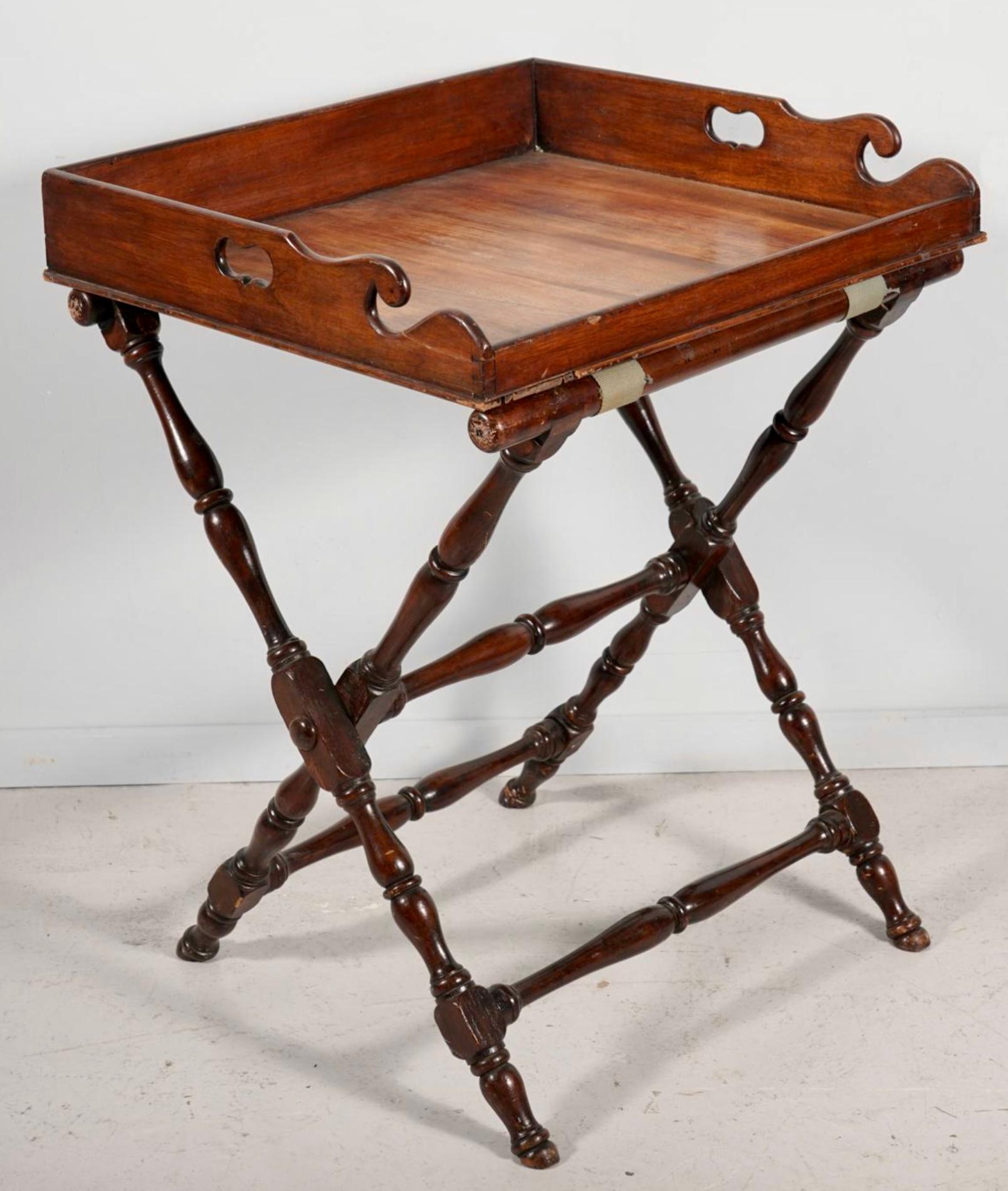 English Georgian Mahogany Butler's Tray and Folding Stand For Sale 1