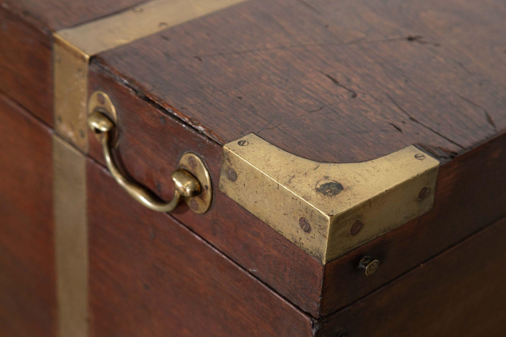 Coffre de campagne en acajou de style géorgien anglais en vente 2