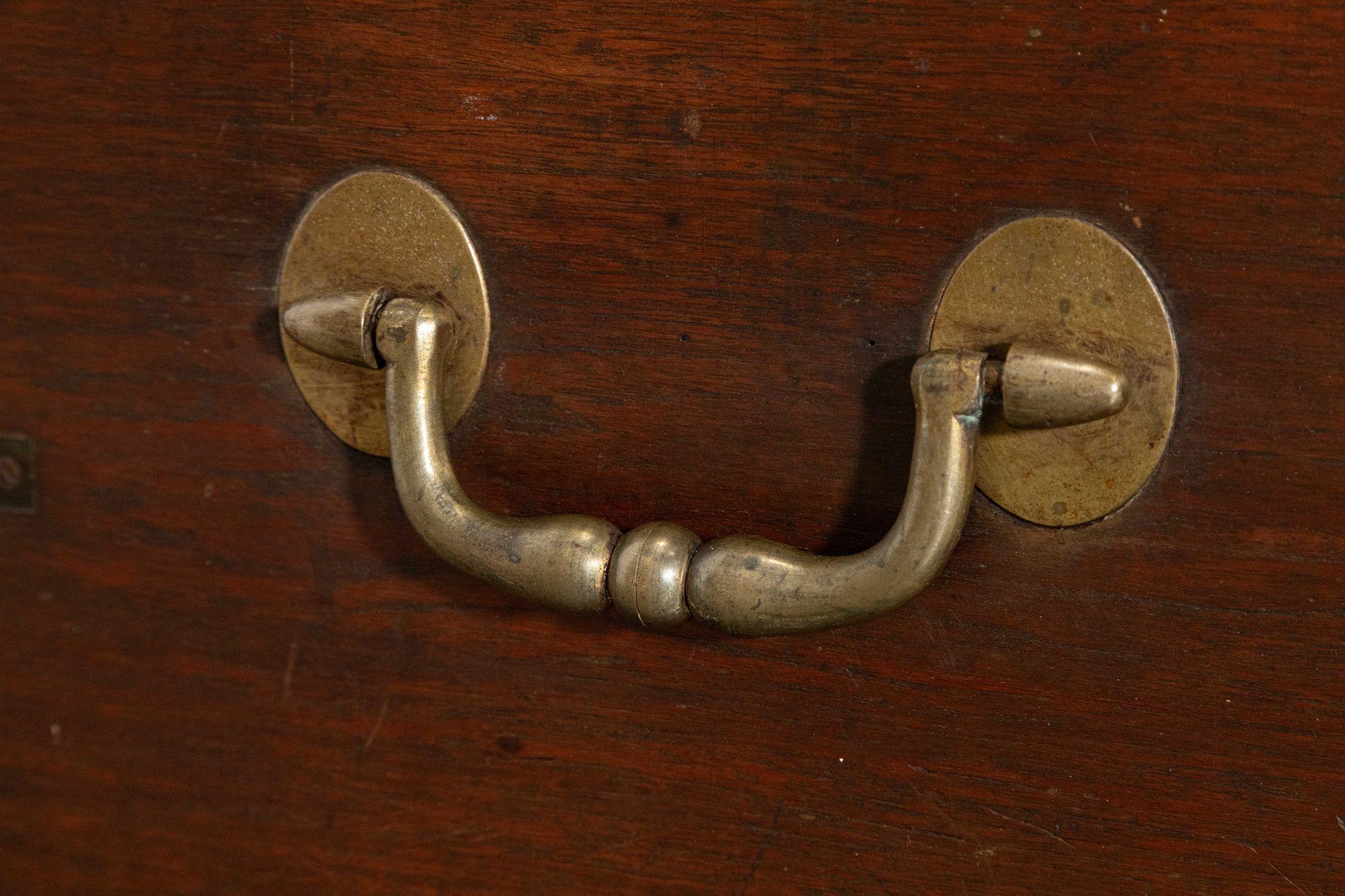 Coffre de campagne en acajou de style géorgien anglais en vente 4