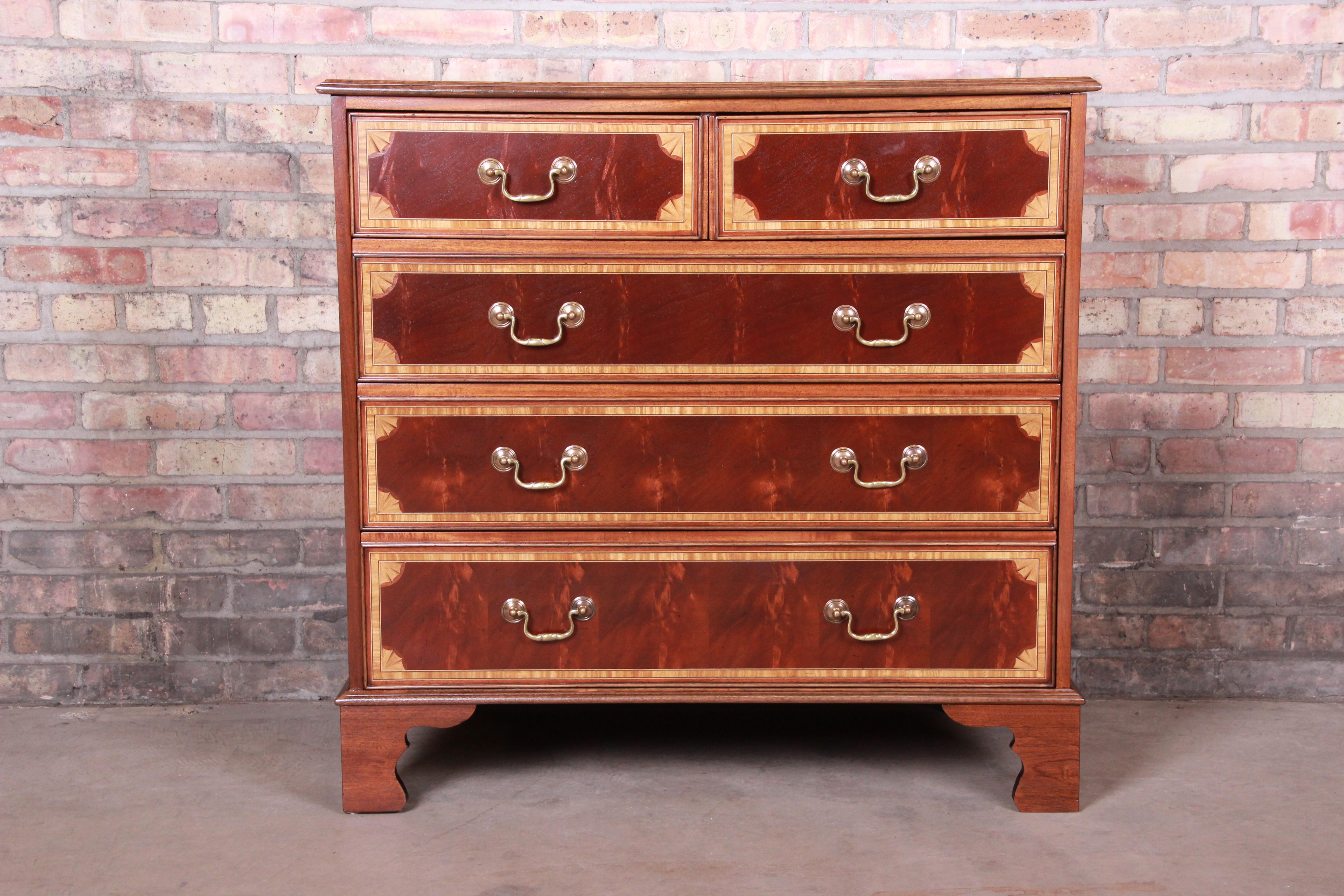 English Georgian Mahogany Chest of Drawers by Papworth Industries, Refinished In Good Condition In South Bend, IN