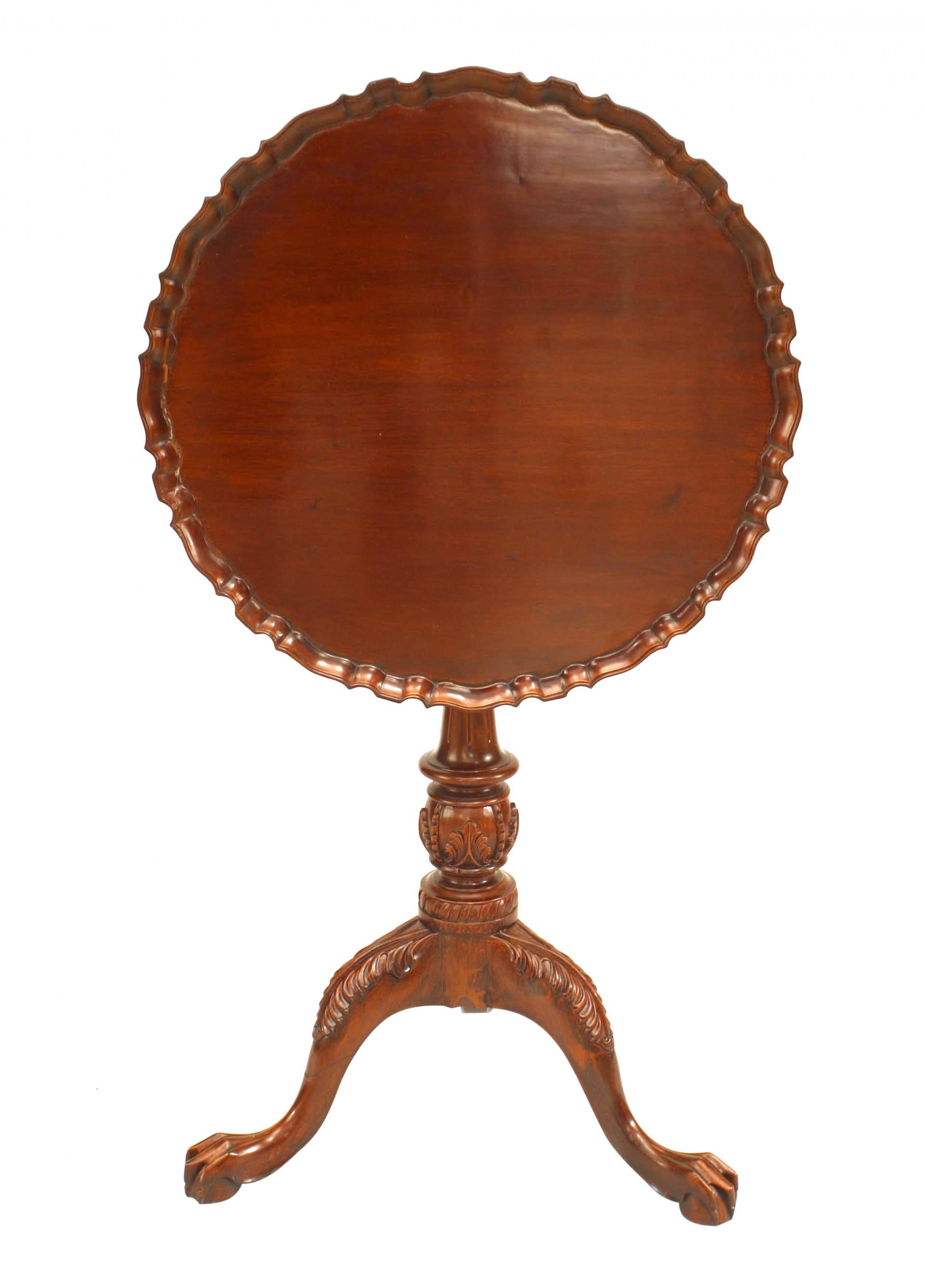 Table d'appoint en acajou de style géorgien anglais (20e siècle) à plateau rond et festonné reposant sur un piédestal.