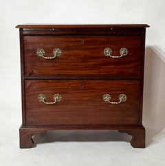 English Georgian Mahogany Two-Drawer Bachelor's Chest, circa 1765