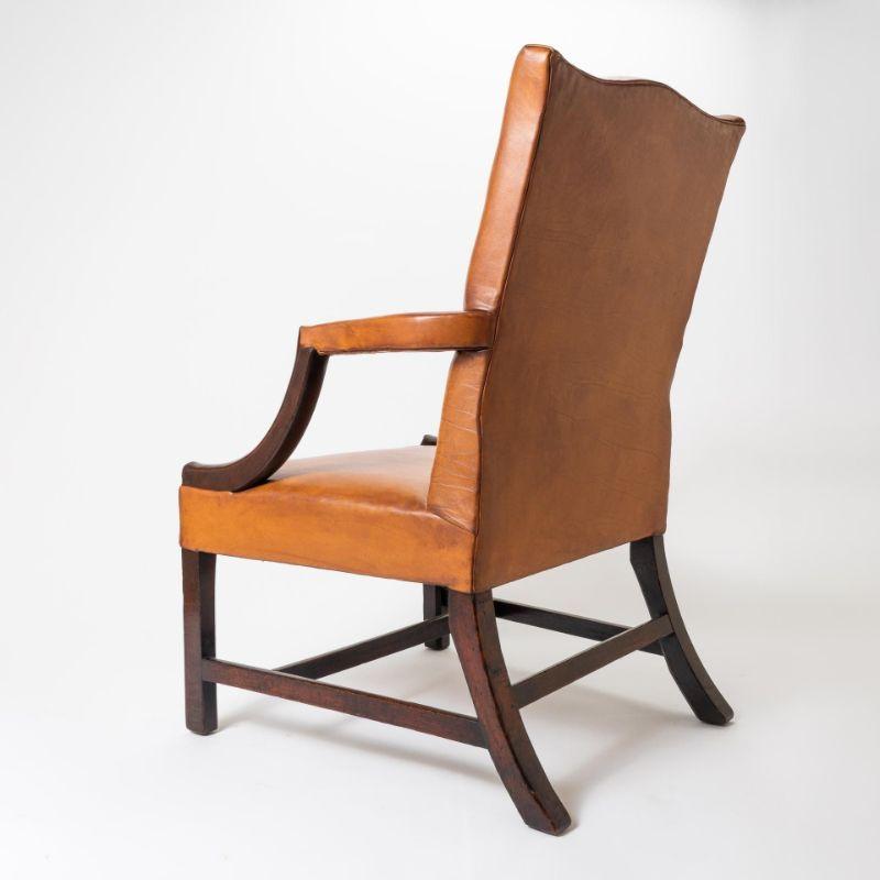 Cuir Chaise de relaxation anglaise géorgienne en acajou tapissée, 1770 en vente