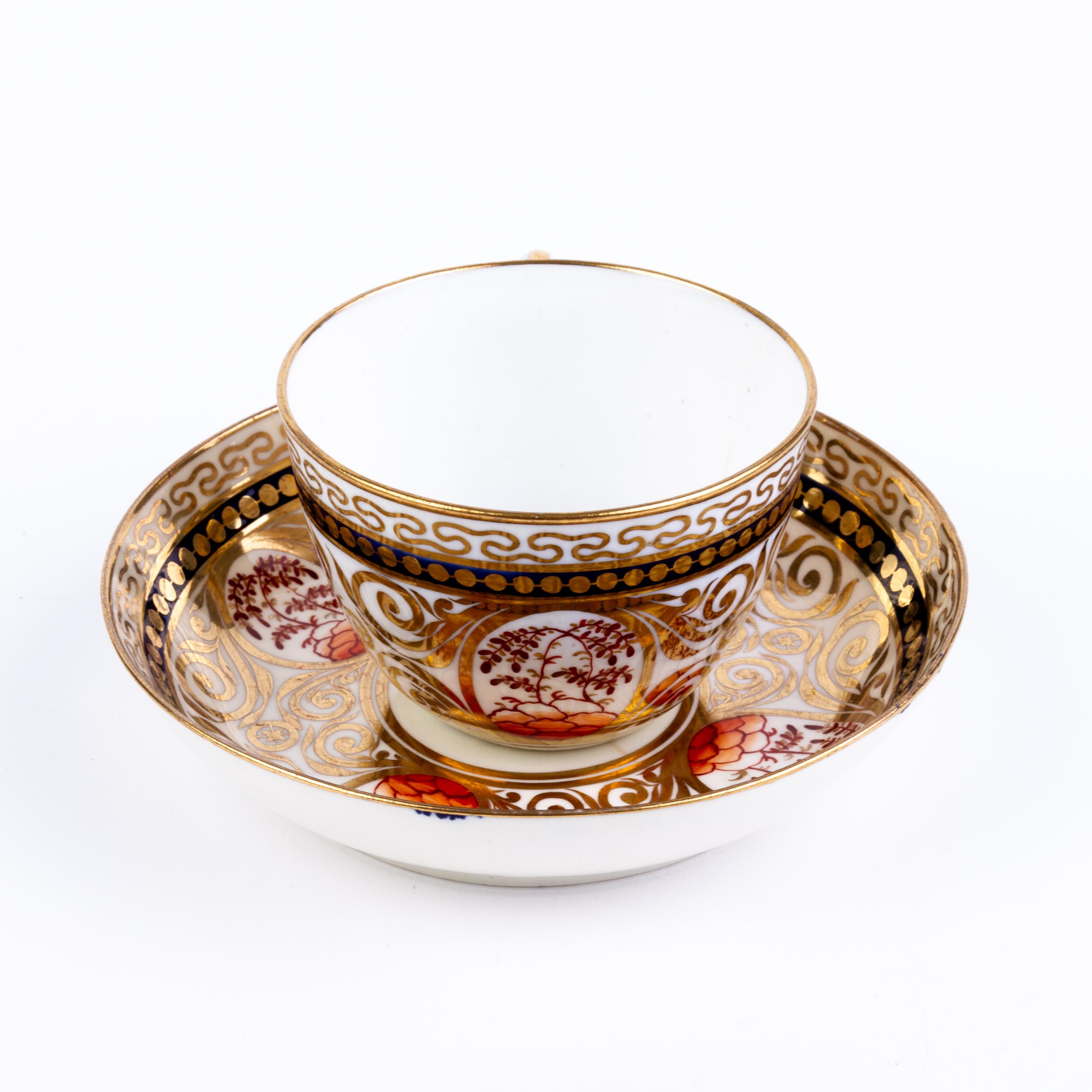 English Georgian Minton Fine Porcelain Teacup & Saucer Early 19th Century In Good Condition For Sale In Nottingham, GB