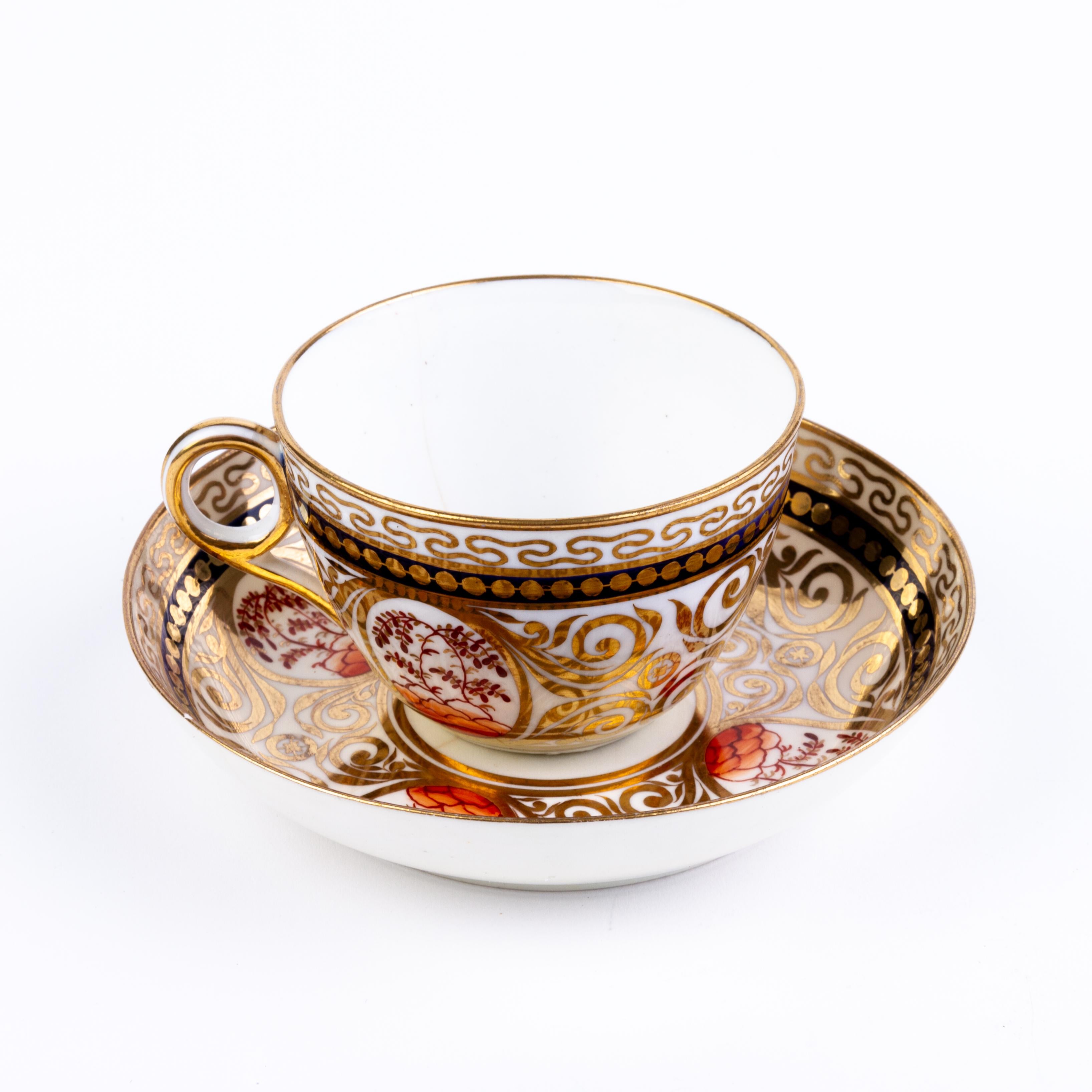 English Georgian Minton Fine Porcelain Teacup & Saucer Early 19th Century For Sale 1