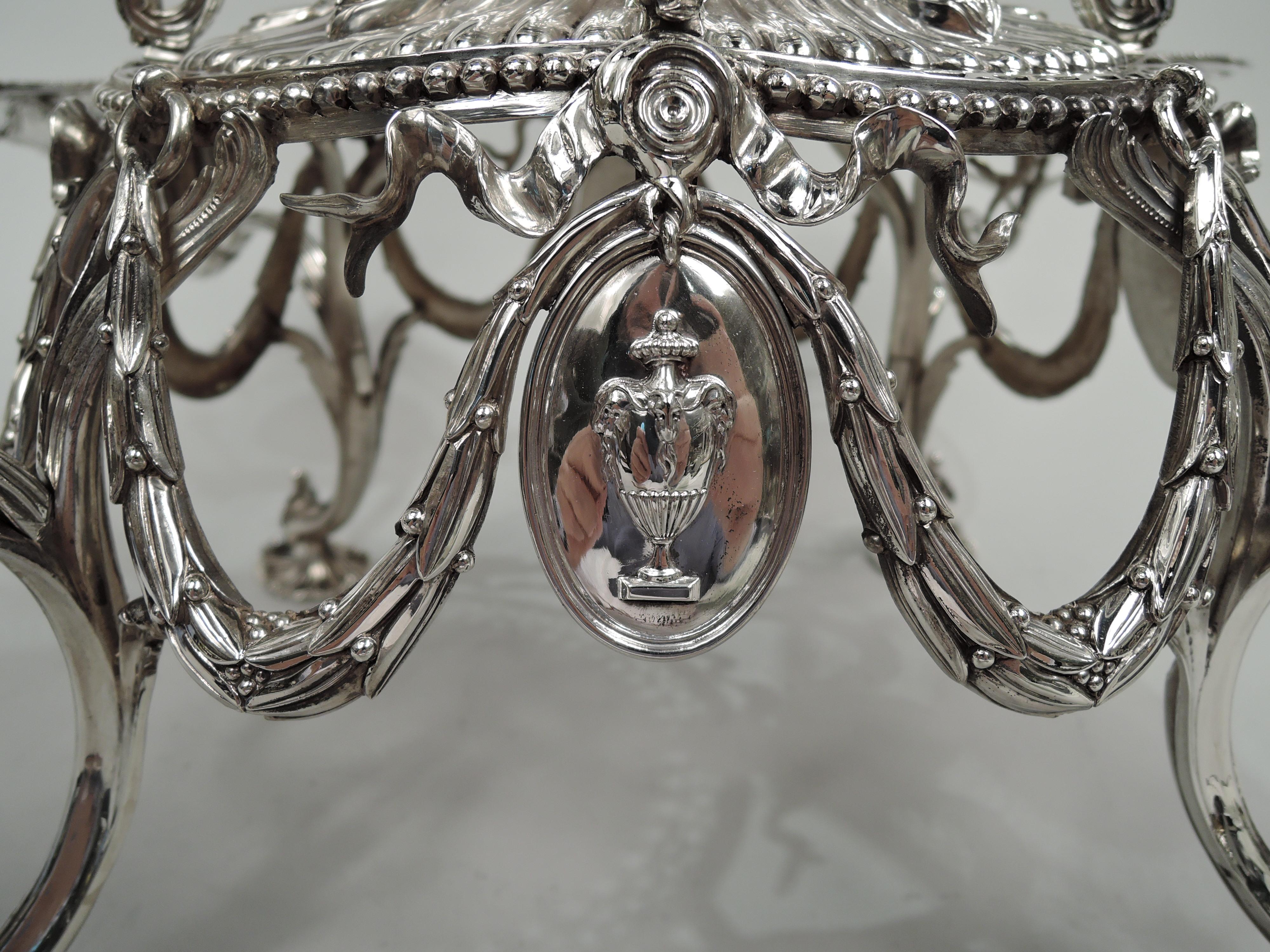 English Georgian Neoclassical Epergne by Thomas Pitts, 1774 For Sale 4