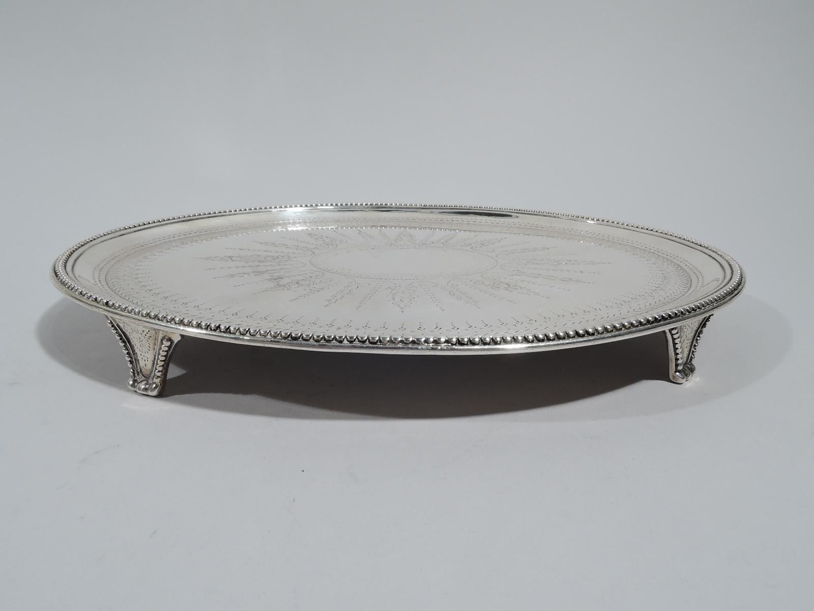 English Georgian Neoclassical Sterling Silver Salver Tray In Good Condition In New York, NY