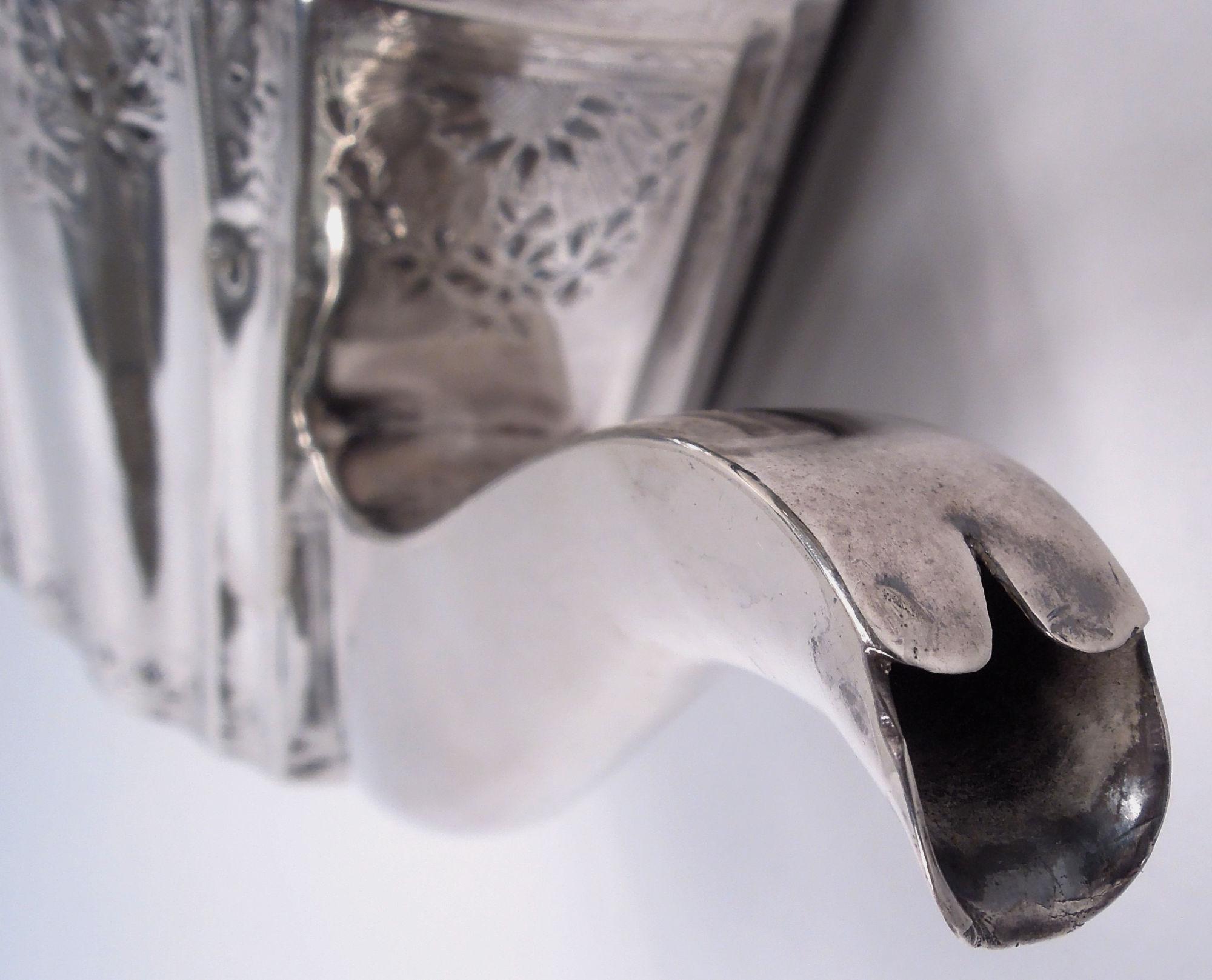 Fin du XVIIIe siècle Théière en argent sterling de style géorgien néoclassique anglais, 1792 en vente