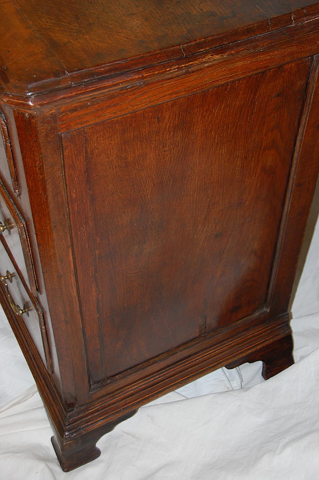 English Georgian Oak Breakfront Dresser with Cupboard and Six Drawers 2