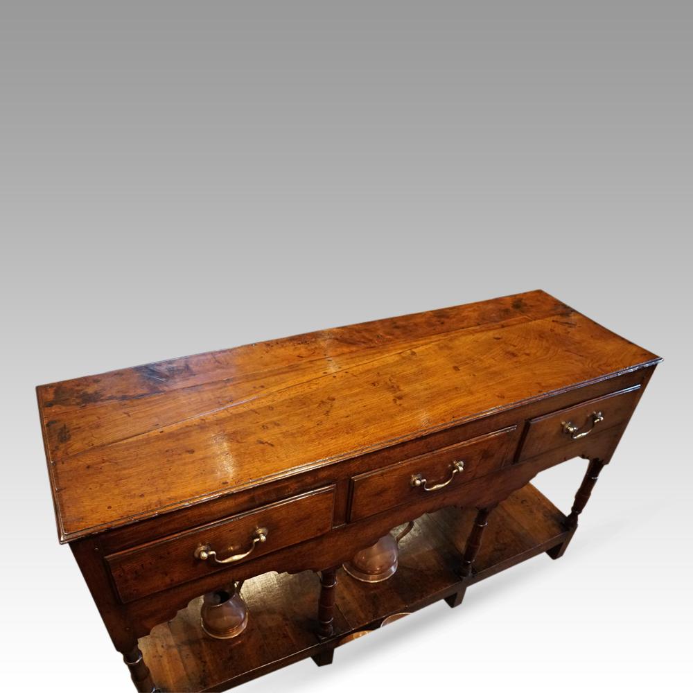 English Georgian oak dresser base For Sale 5