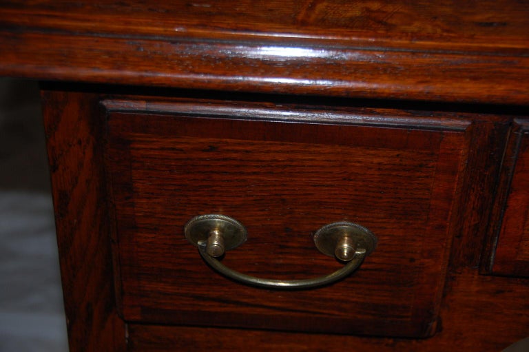 18th Century English Georgian Oak Lowboy with Cabriole Legs and Crossbanded Drawer Fronts For Sale