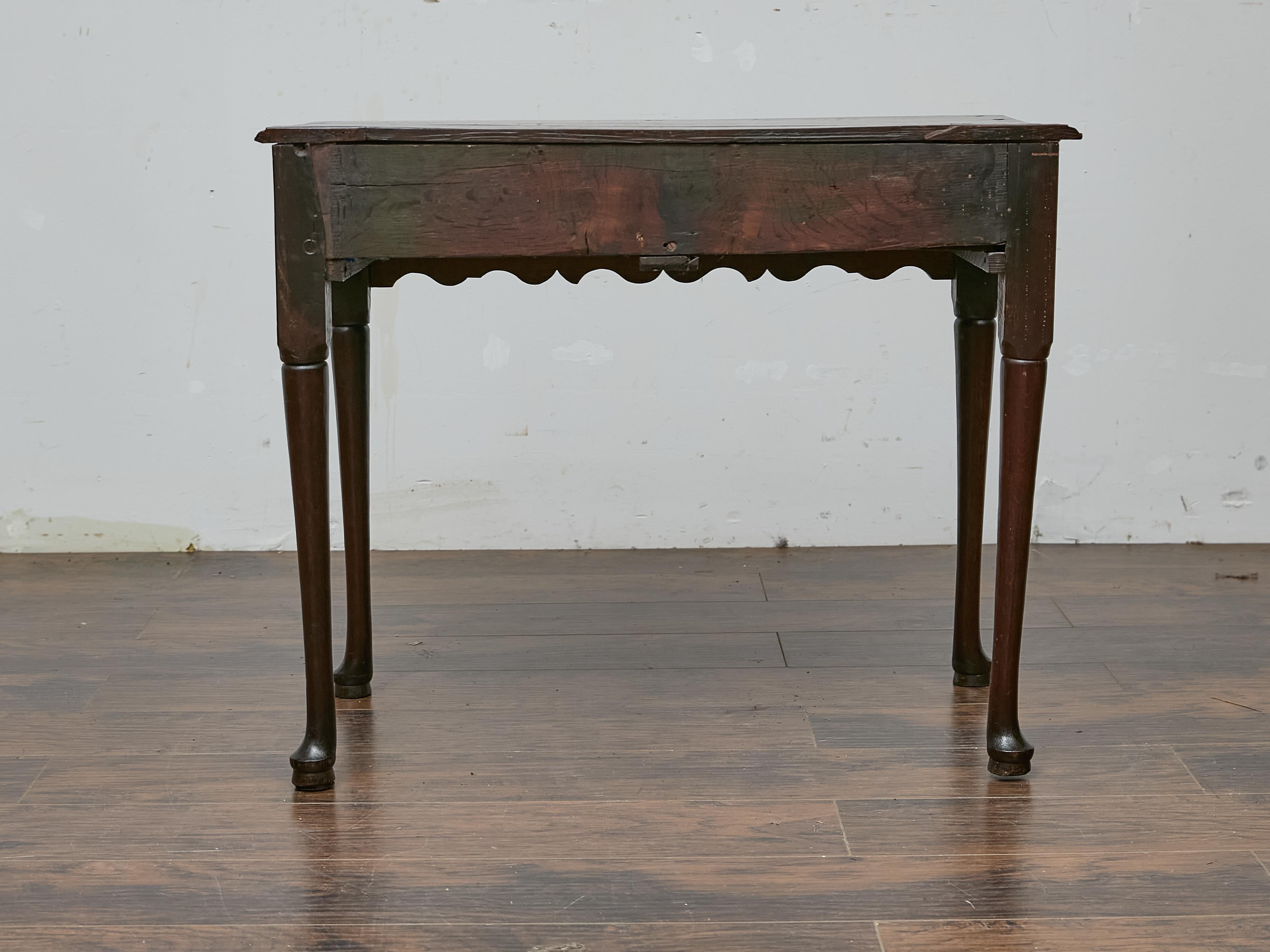 Table d'appoint géorgienne anglaise en Oak avec deux tiroirs et pieds pad, vers 1800 en vente 1