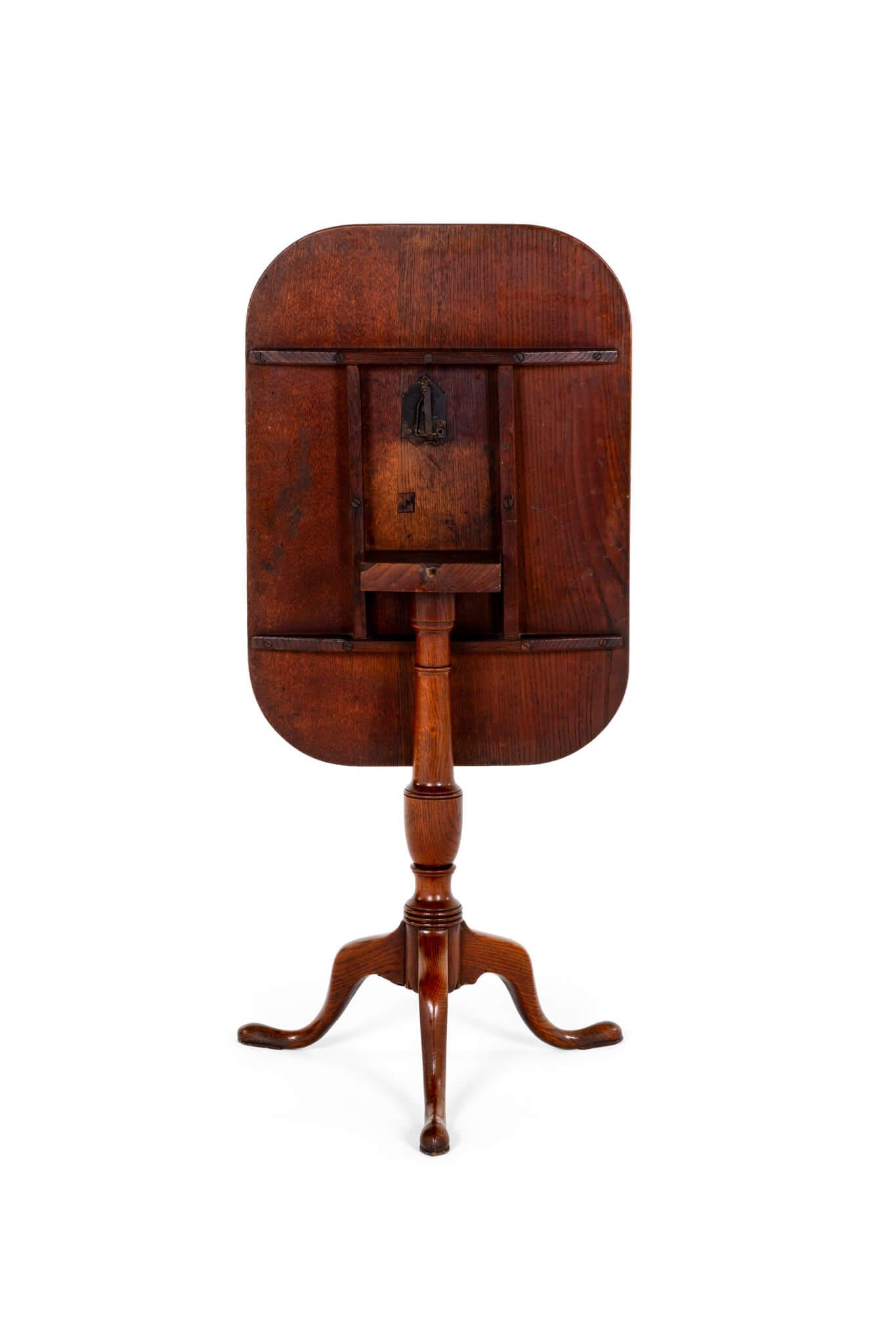 English Georgian Oak Tripod Table For Sale 2