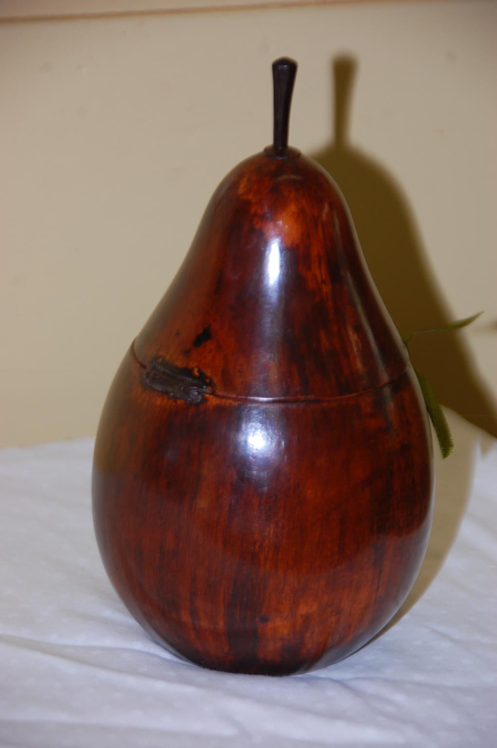 English Georgian Pear Tea Caddy in Pear Wood In Good Condition In Wells, ME