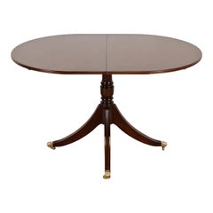 Englischer georgianischer Sockel-Esstisch von Bevan Funnell, neu lackiert