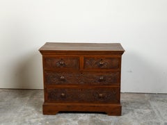 English Georgian Period 1800s Oak Chest with Four Drawers and Carved Motifs