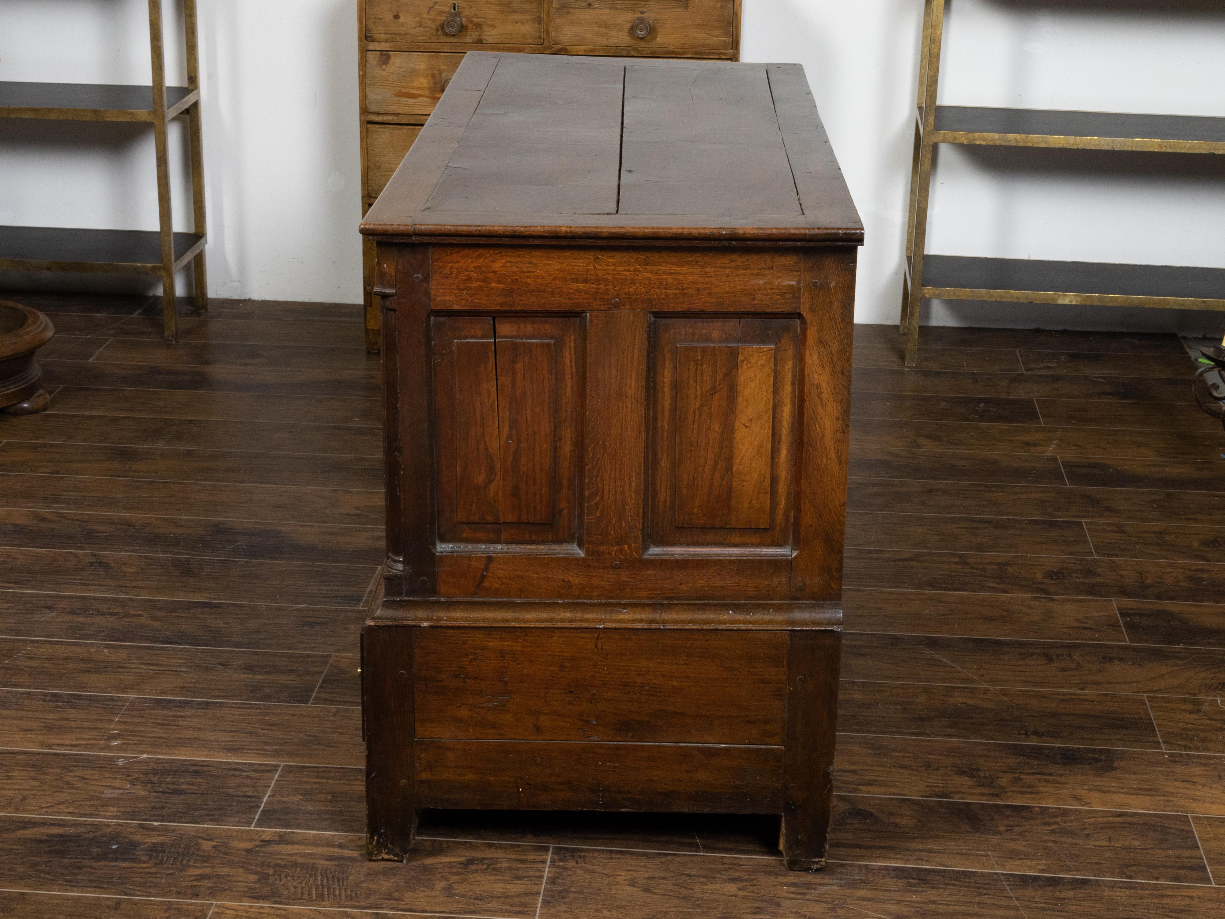 English Georgian Period 1800s Oak Mule Chest with Lift Top and Three Drawers For Sale 2