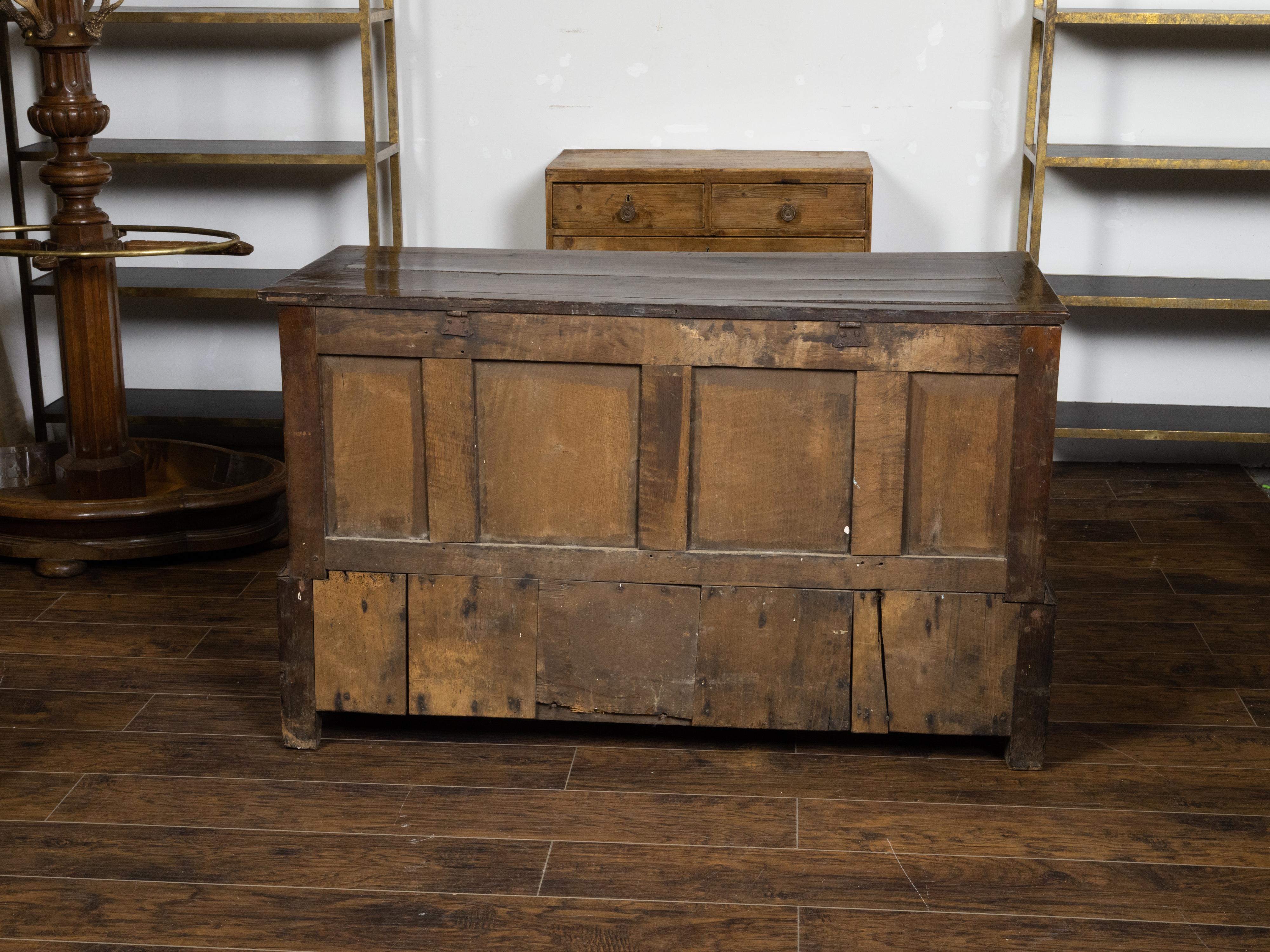 English Georgian Period 1800s Oak Mule Chest with Lift Top and Three Drawers For Sale 3