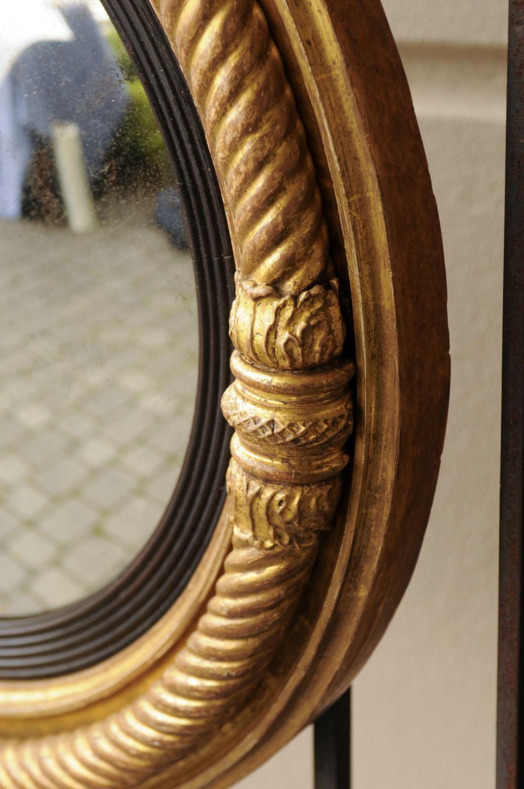 English Georgian Period 1820s Giltwood Convex Mirror with Twisted Rope Motifs 4