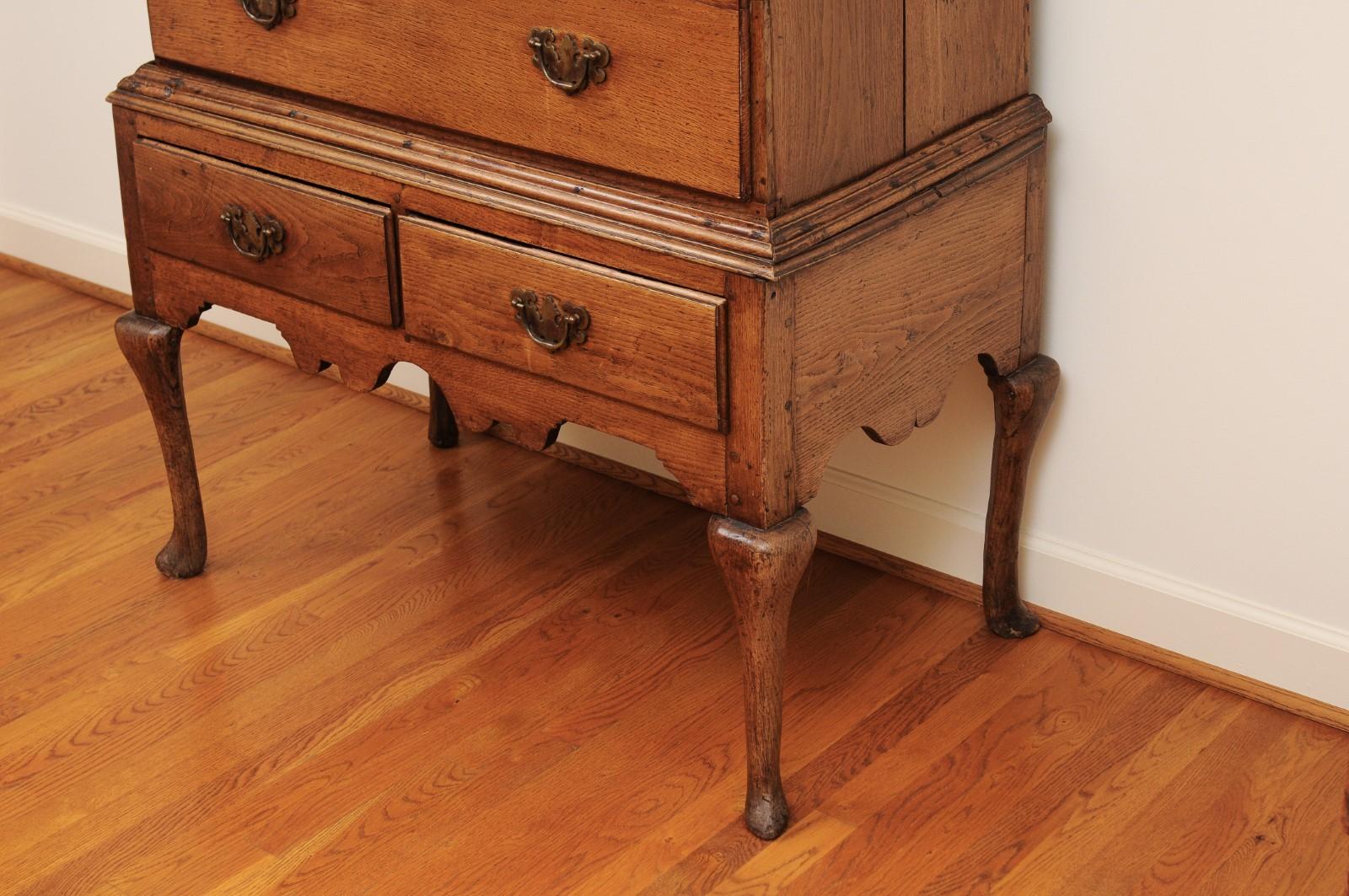 English Georgian Period 1820s Oak Highboy with Seven Drawers and Cabriole Legs 7