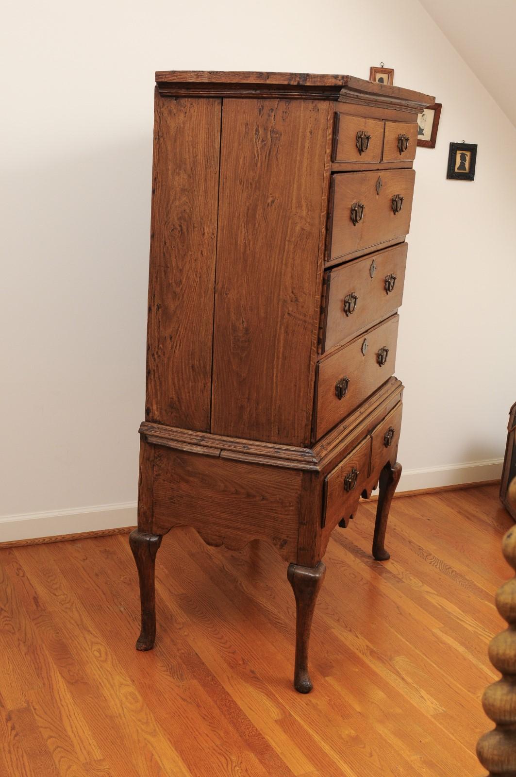 English Georgian Period 1820s Oak Highboy with Seven Drawers and Cabriole Legs 8