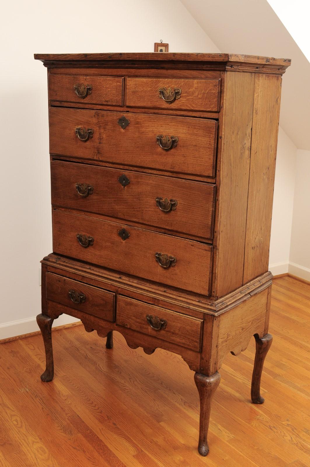 English Georgian Period 1820s Oak Highboy with Seven Drawers and Cabriole Legs 14
