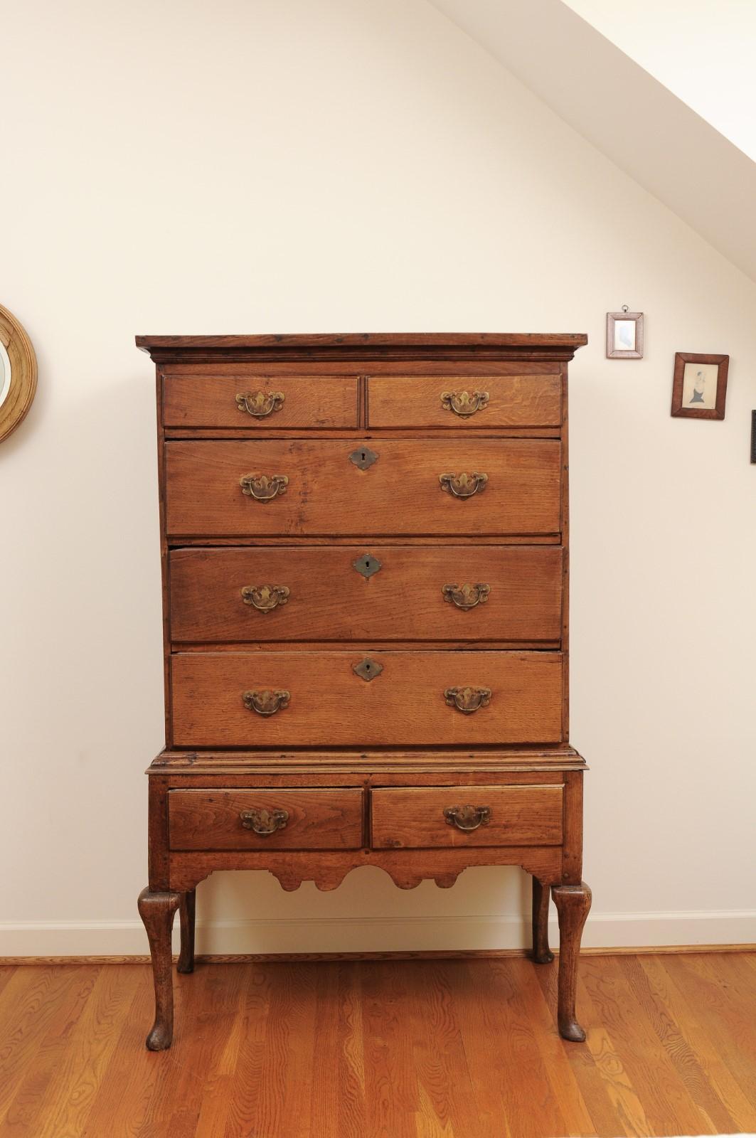 English Georgian Period 1820s Oak Highboy with Seven Drawers and Cabriole Legs In Good Condition In Atlanta, GA