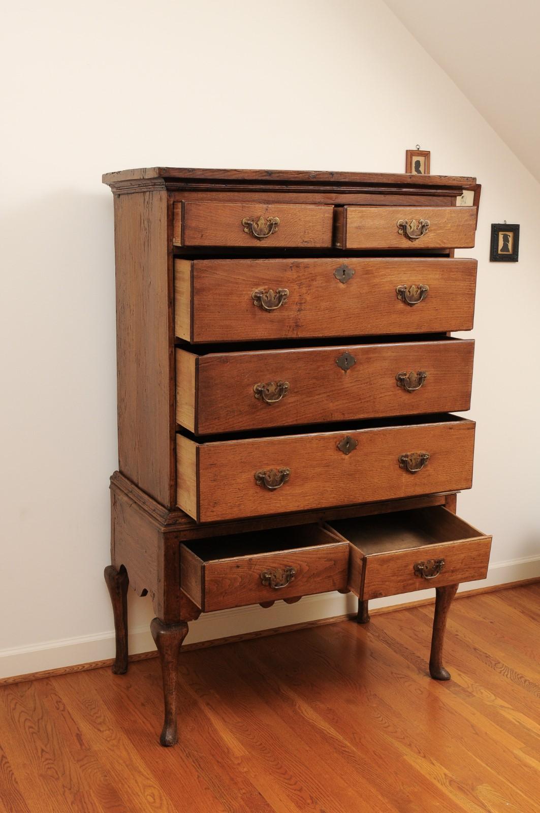 English Georgian Period 1820s Oak Highboy with Seven Drawers and Cabriole Legs 4