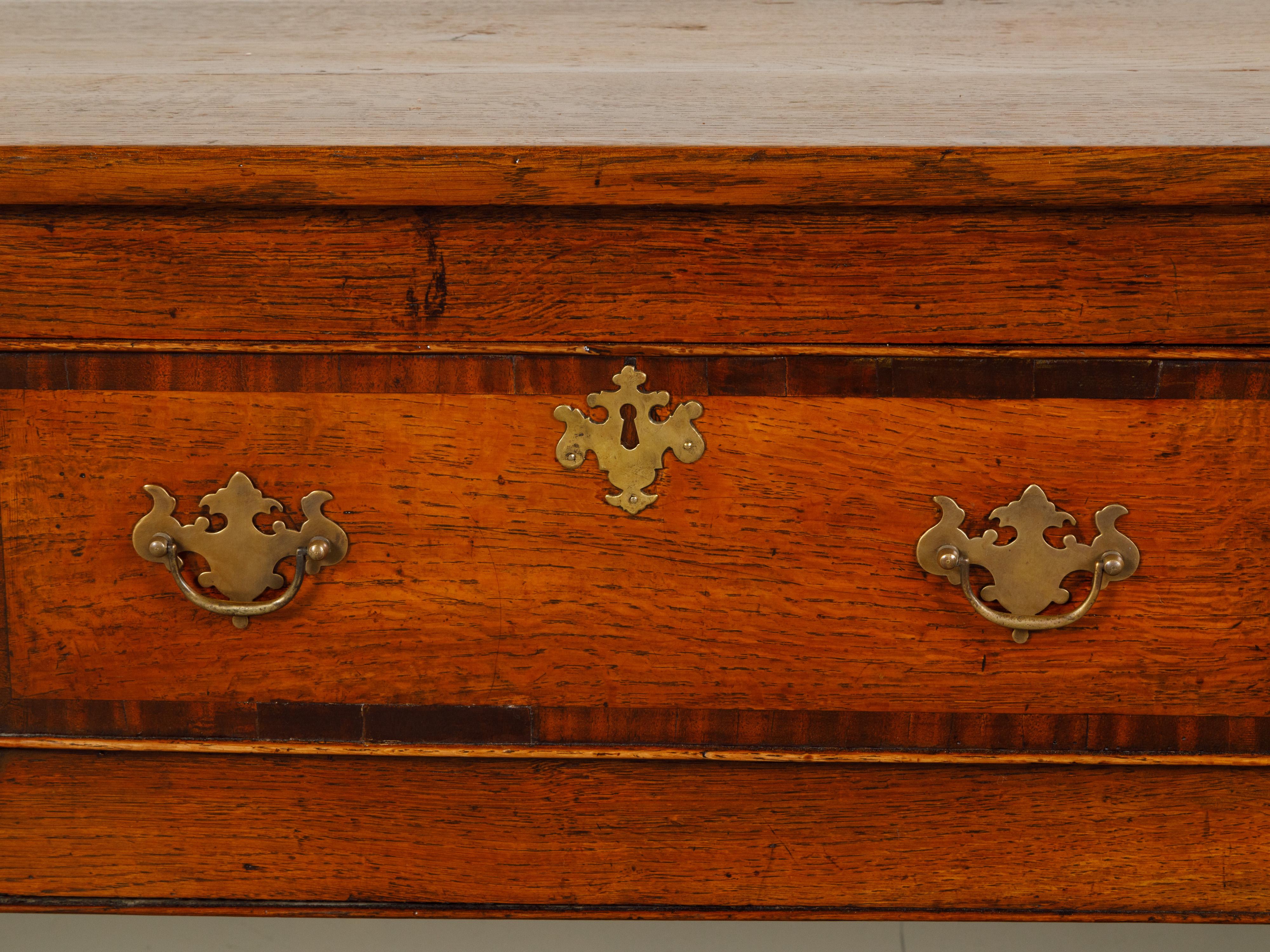 English Georgian Period 1820s Oak Sideboard with Three Drawers and Banding 3