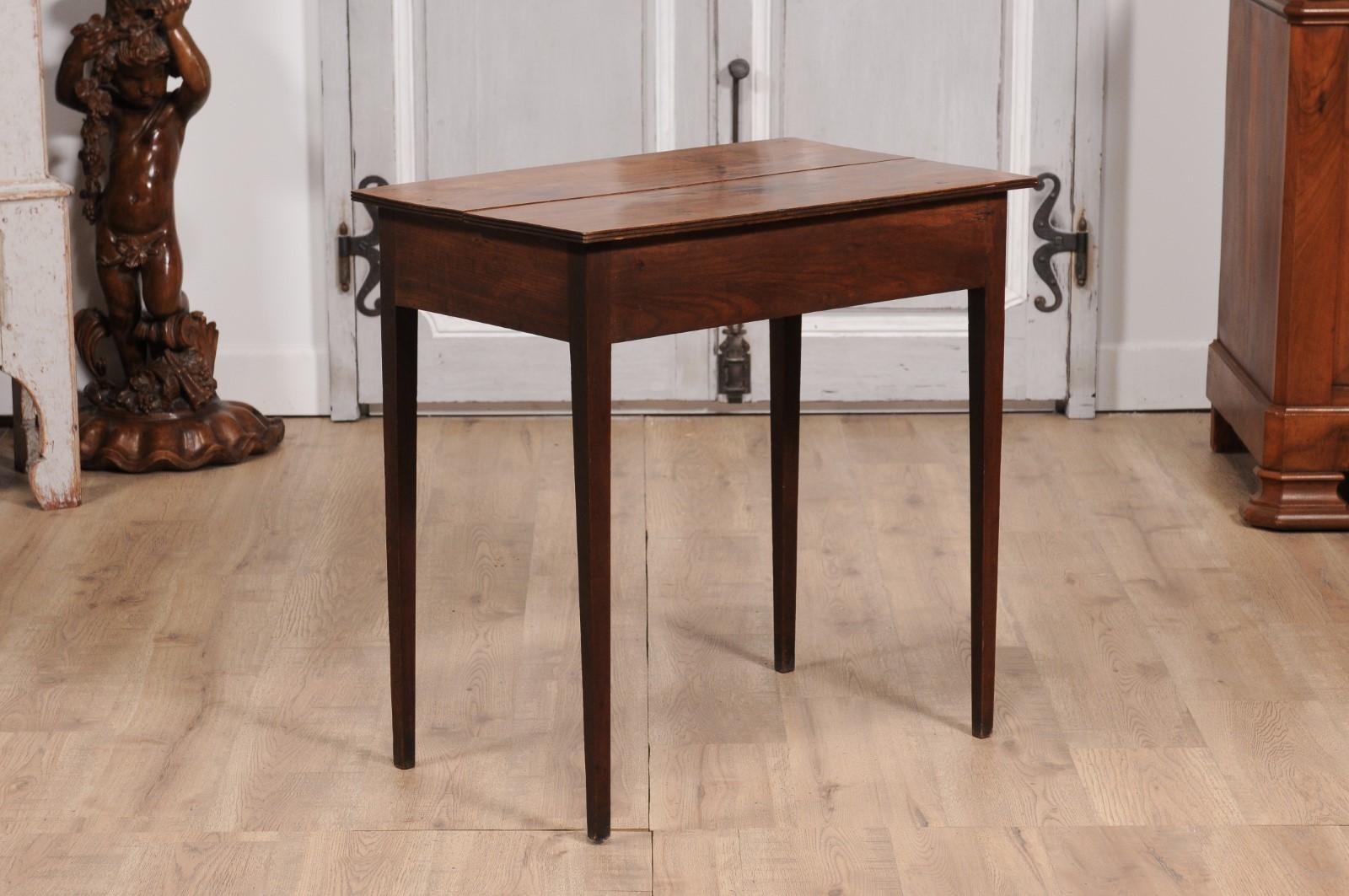 English Georgian Period 18th Century Fruitwood Side Table with Single Drawer For Sale 5