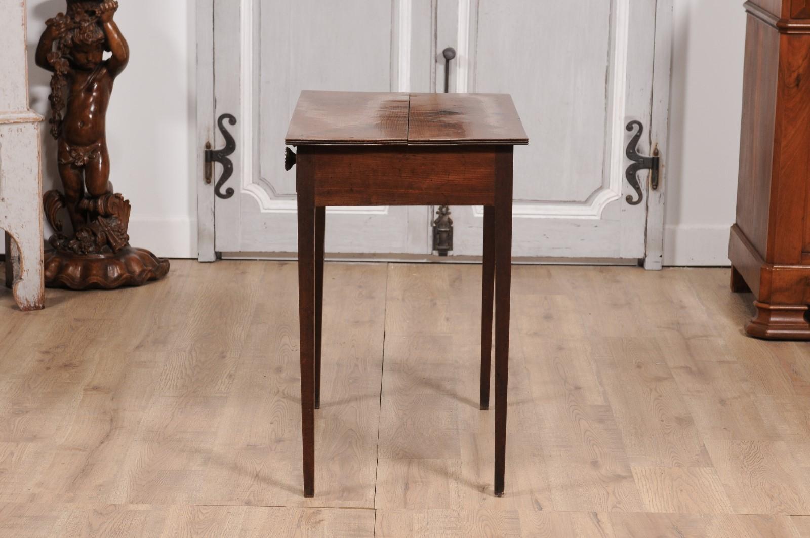 English Georgian Period 18th Century Fruitwood Side Table with Single Drawer For Sale 6
