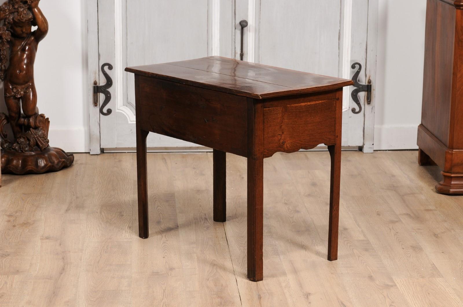 English Georgian Period 18th Century Oak Lowboy Side Table with Carved Apron For Sale 4
