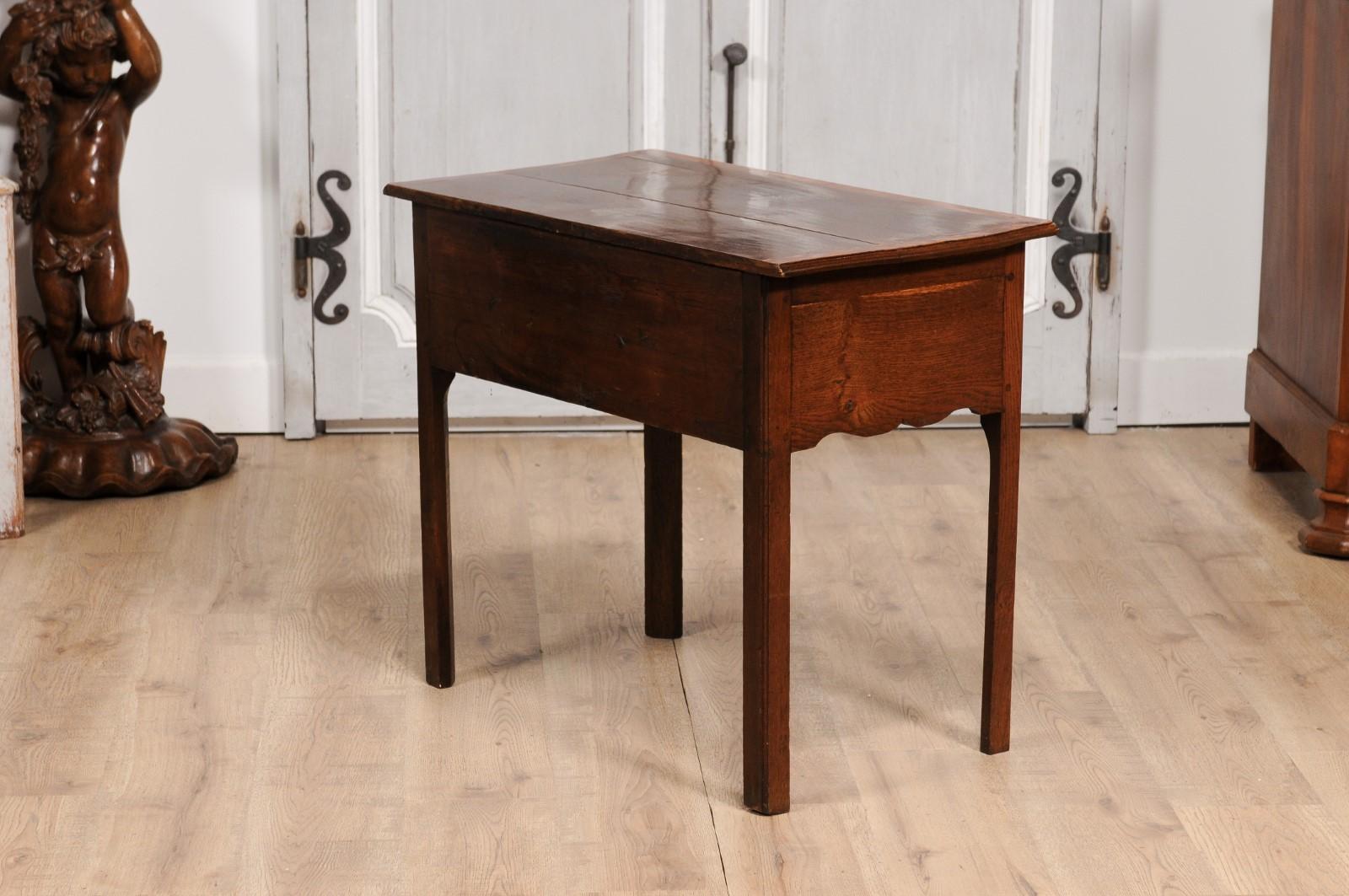 English Georgian Period 18th Century Oak Lowboy Side Table with Carved Apron For Sale 5