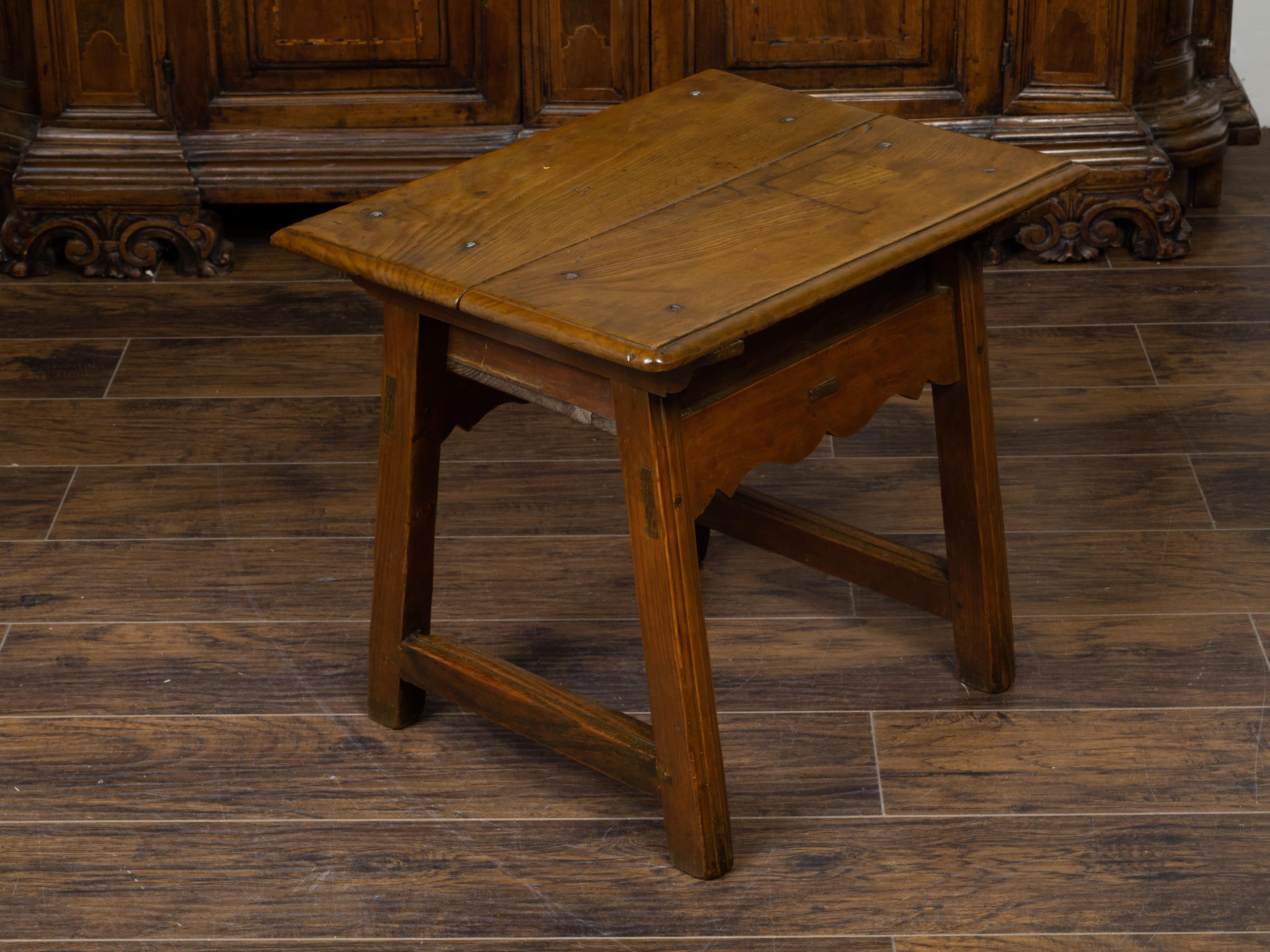 English Georgian Period Low Oak Side Table with Single Drawer and Carved Apron For Sale 2